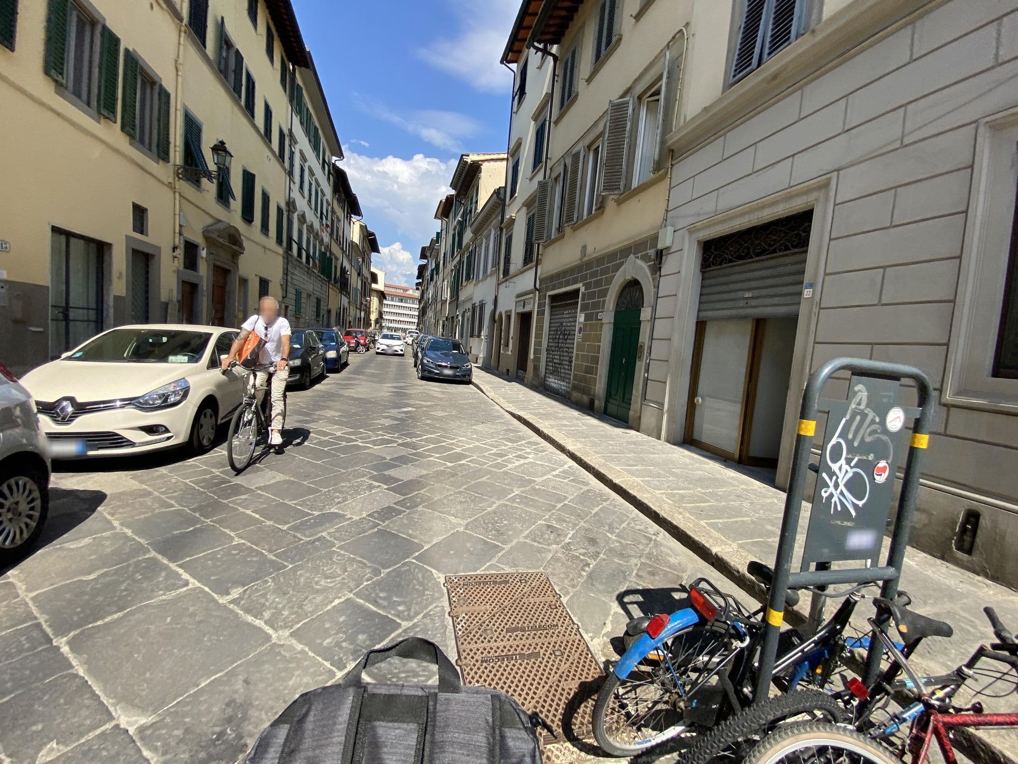 Street view near Atmosfere Rinascimentali, Florence — © asturksever (CC BY-SA · Mapillary)