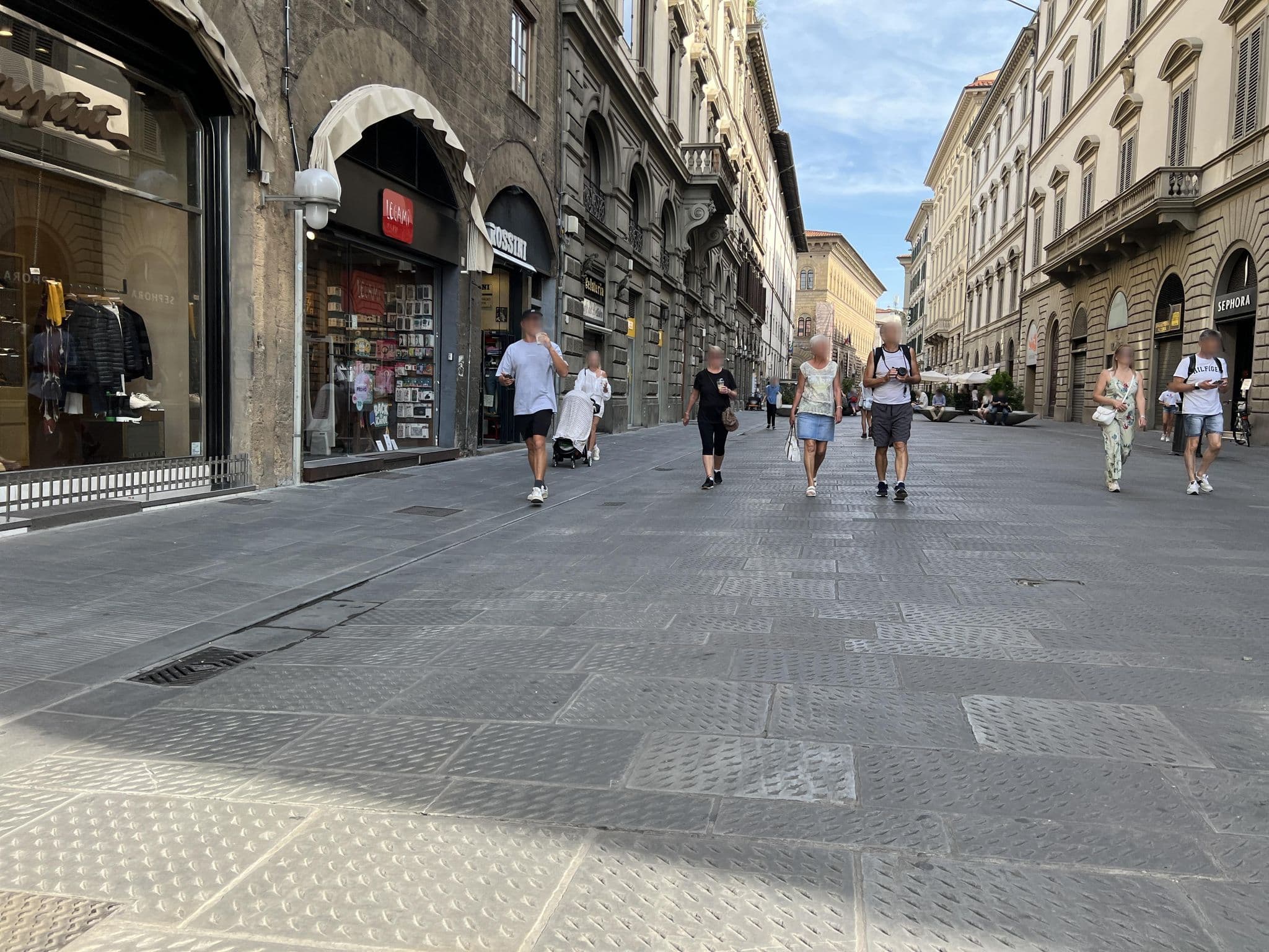 Street view near Hotel Palazzo Ruspoli, Florence — © shogohirasawa (CC BY-SA · Mapillary)