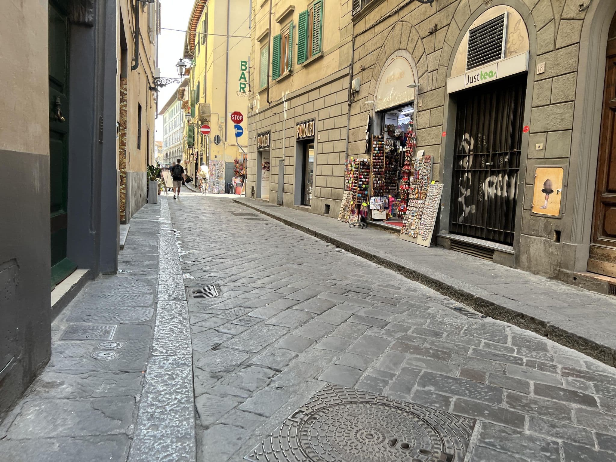 Street view near Katti House, Florence — © shogohirasawa (CC BY-SA · Mapillary)