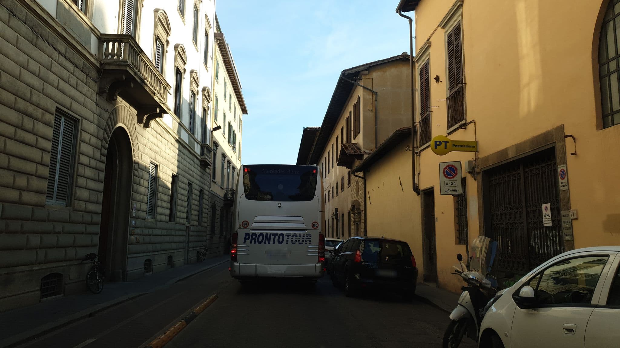 Street view near Hotel Colorado, Florence — © jopparn (CC BY-SA · Mapillary)