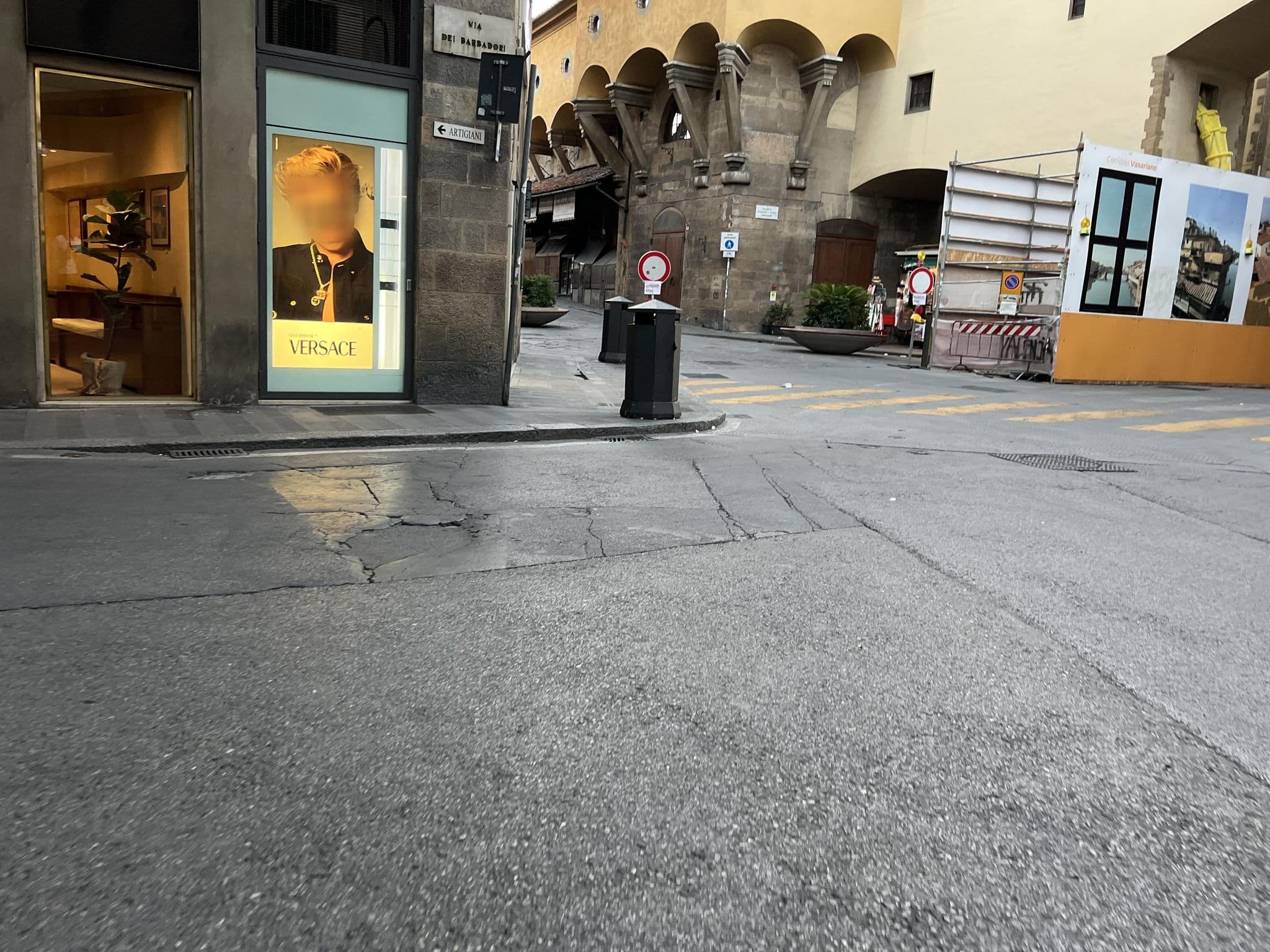 Street view near Madame Tina, Florence — © shogohirasawa (CC BY-SA · Mapillary)