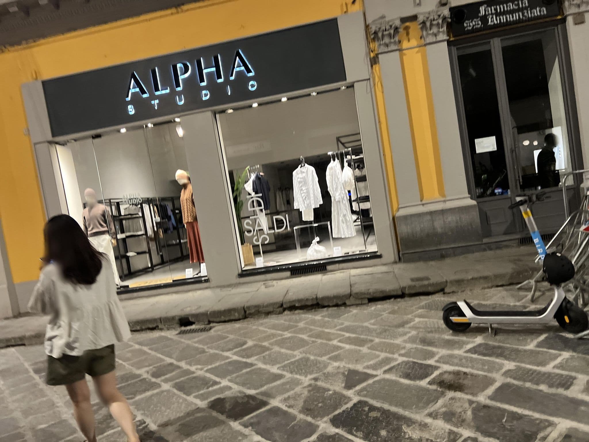 Street view near Veronique Hostel Florence, Florence — © shogohirasawa (CC BY-SA · Mapillary)
