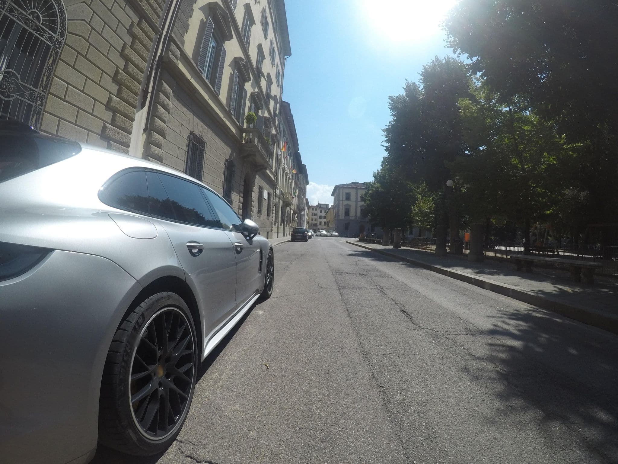 Street view near Uno Firenze, Florence — © chrisbeddow (CC BY-SA · Mapillary)