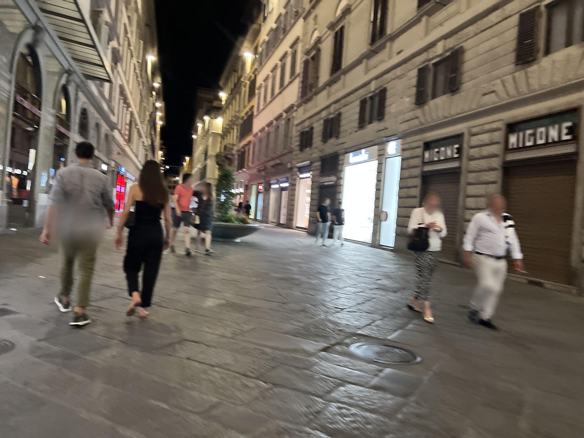 Street view near Relais Tosinghi, Florence — © shogohirasawa (CC BY-SA · Mapillary)