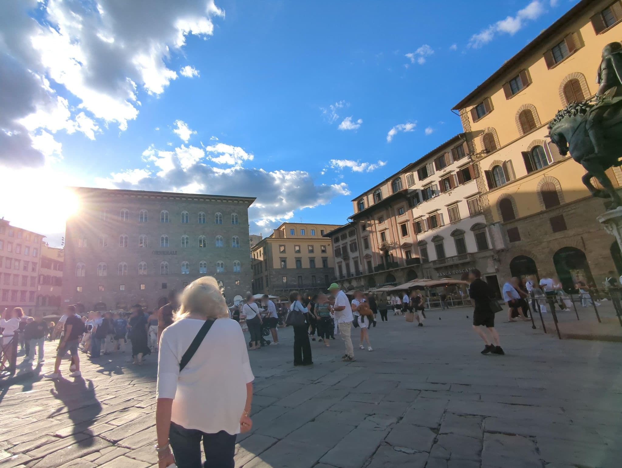 Street view near Firenze Rentals - Piazza Signoria, Florence — © ente (CC BY-SA · Mapillary)