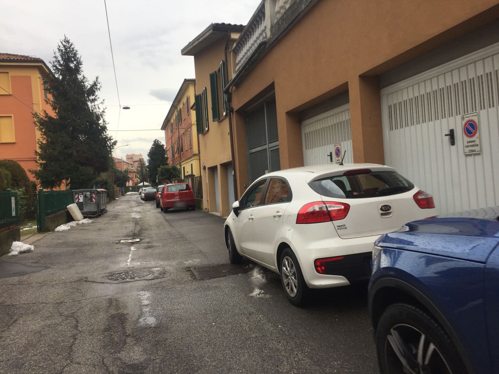Street view near B&B Accorsi, Bologna — © ilariagolluscio (CC BY-SA · Mapillary)