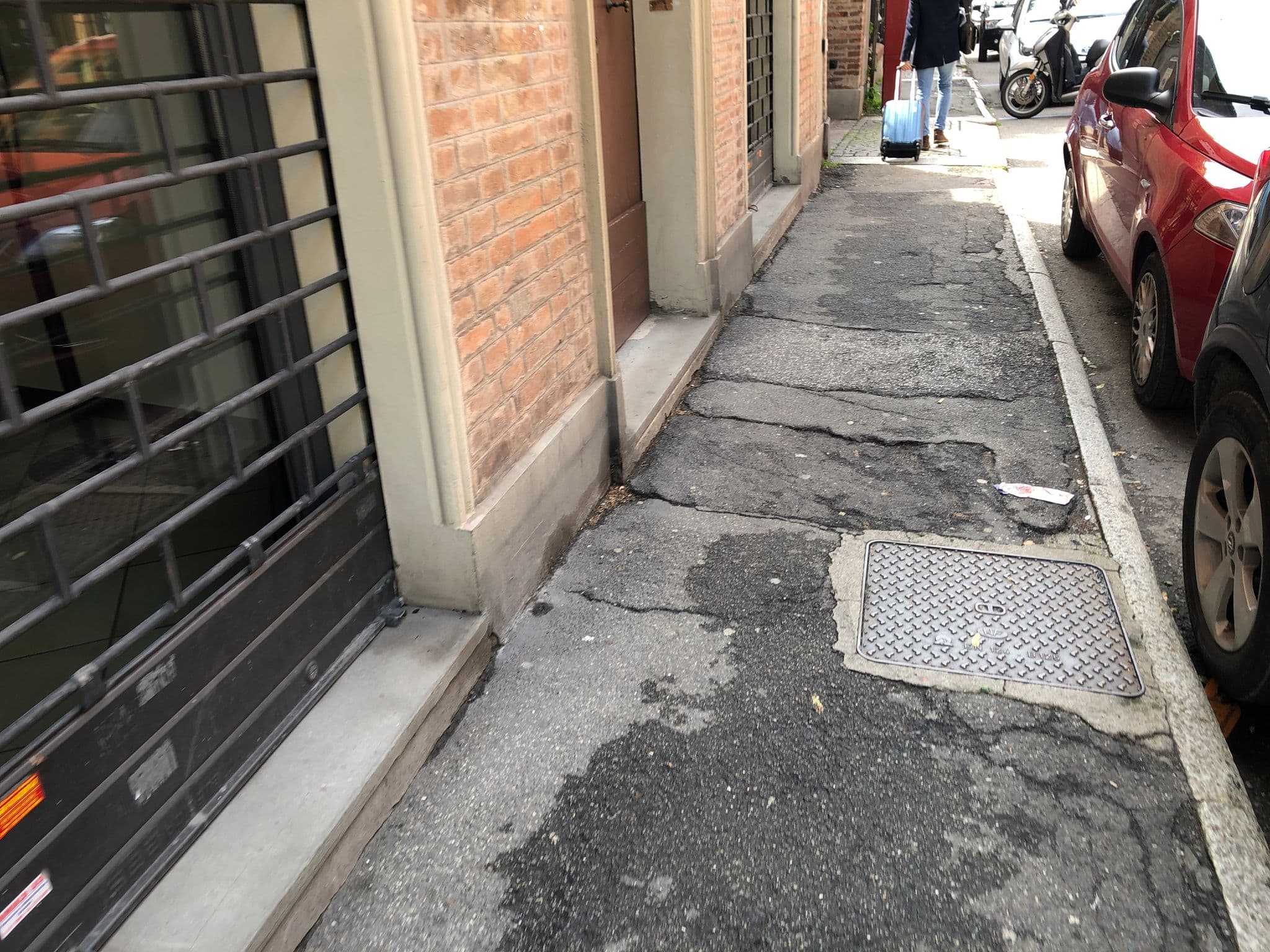 Street view near Il Tiglio 44, Bologna — © fabiofornasari (CC BY-SA · Mapillary)