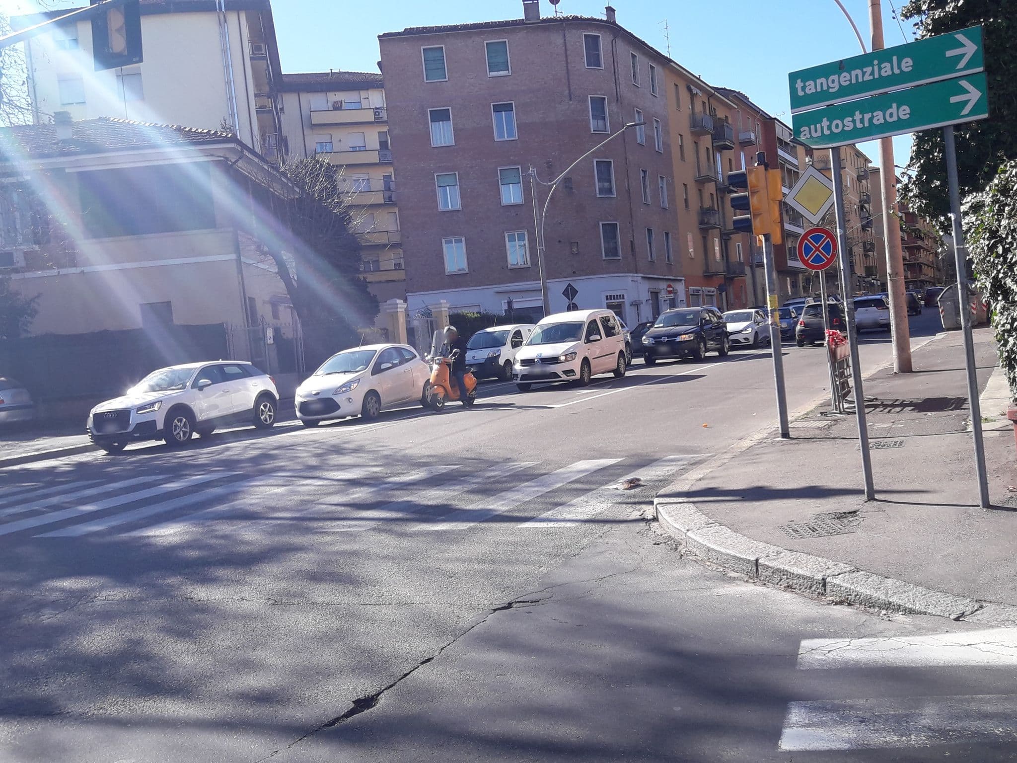 Street view near La Cà Tolmino Affittaly Apartments, Bologna — © raffaeletrombetta (CC BY-SA · Mapillary)