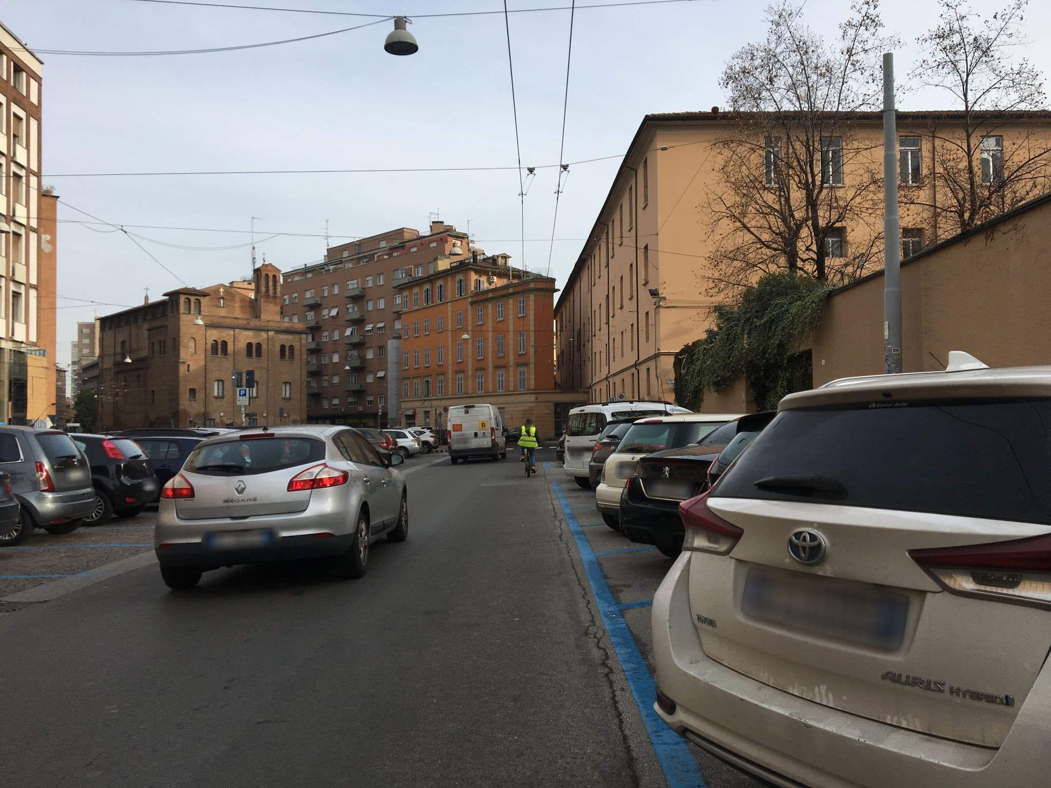 Street view near Il Giardino In Citt, Bologna — © tapo (CC BY-SA · Mapillary)