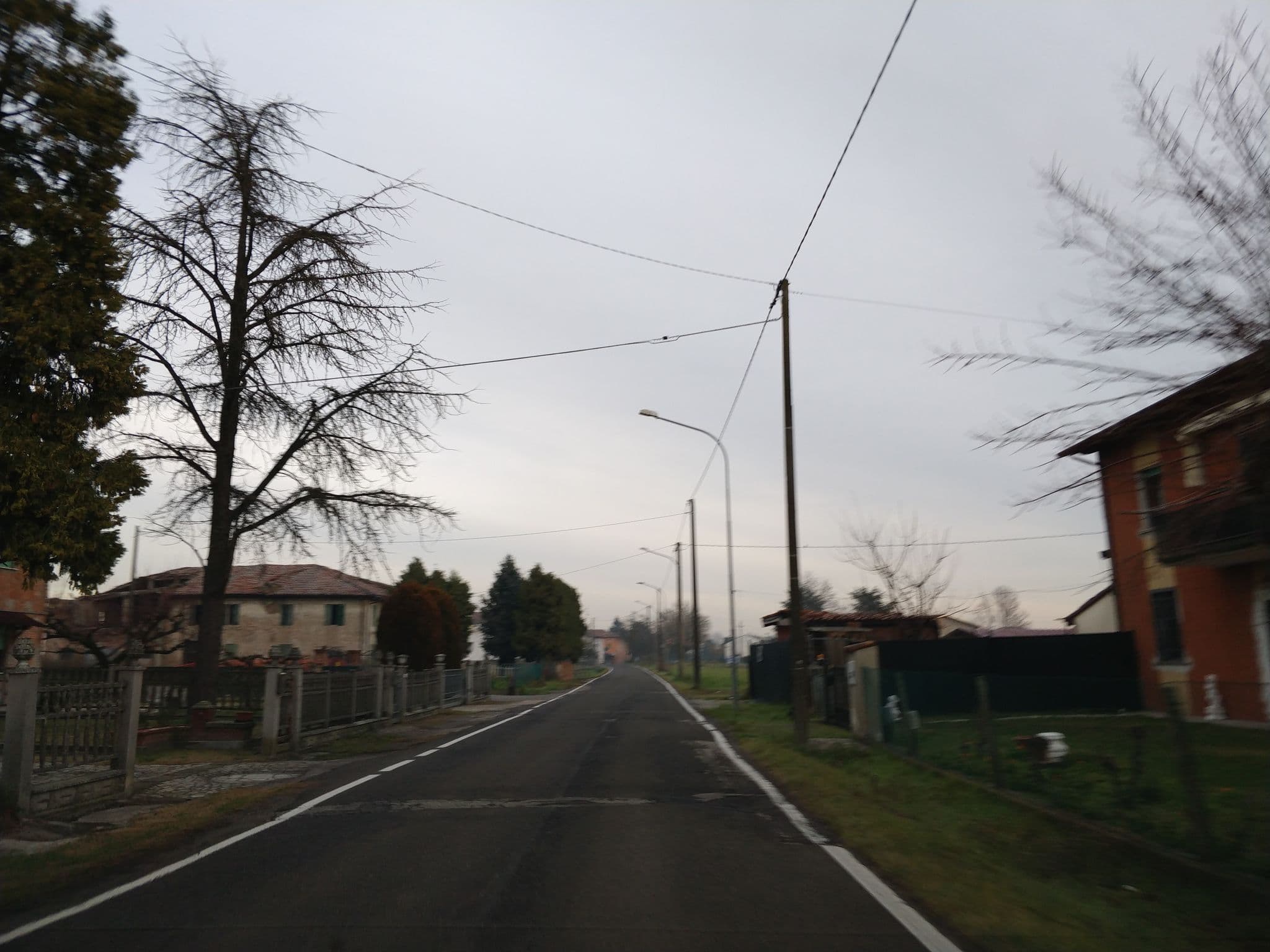Street view near Bed & Breakfast Contessa Scarselli, Dosso — © mfortini (CC BY-SA · Mapillary)