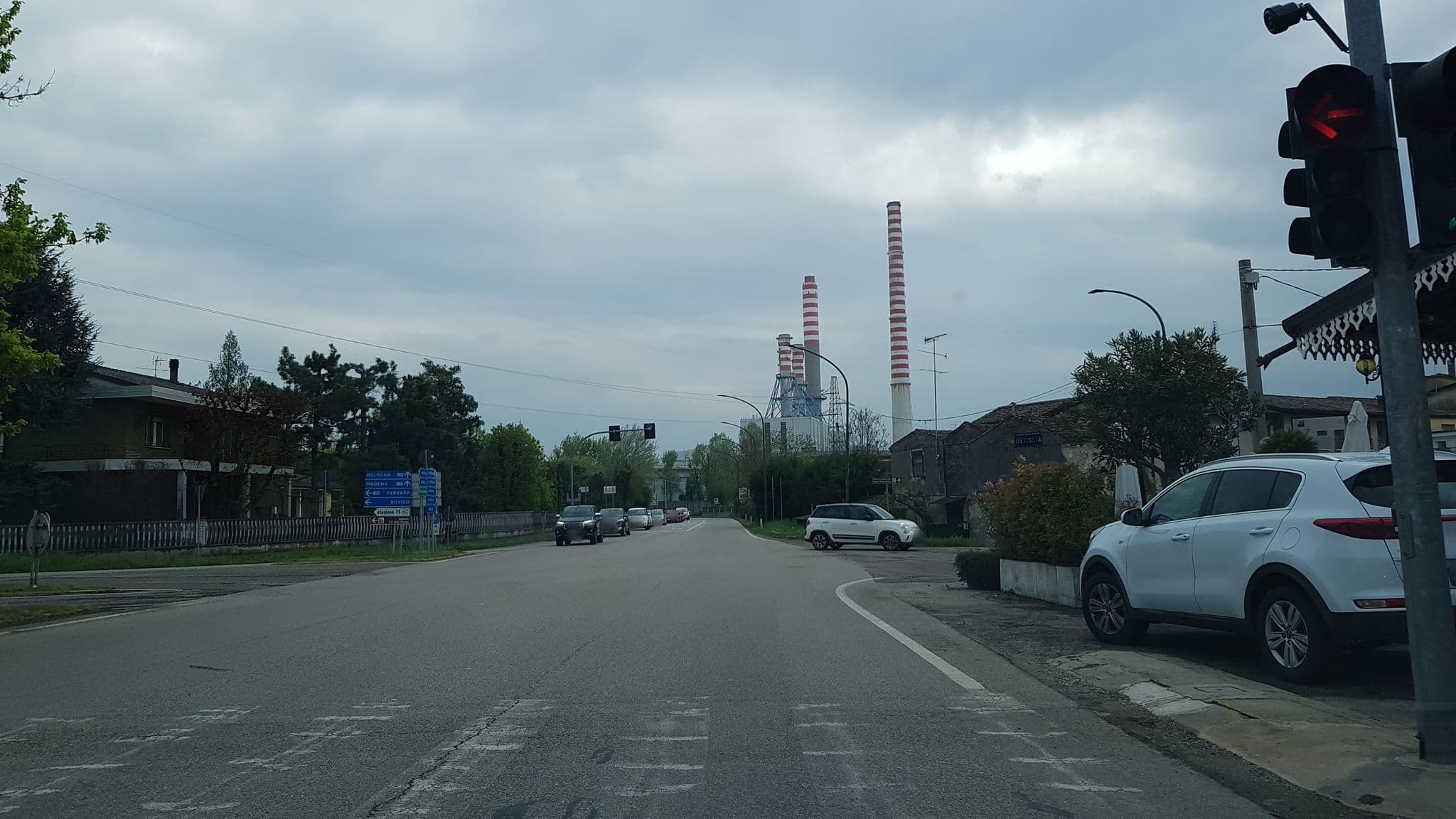 Street view near Al Barachin, Ostiglia — © lucamenini (CC BY-SA · Mapillary)
