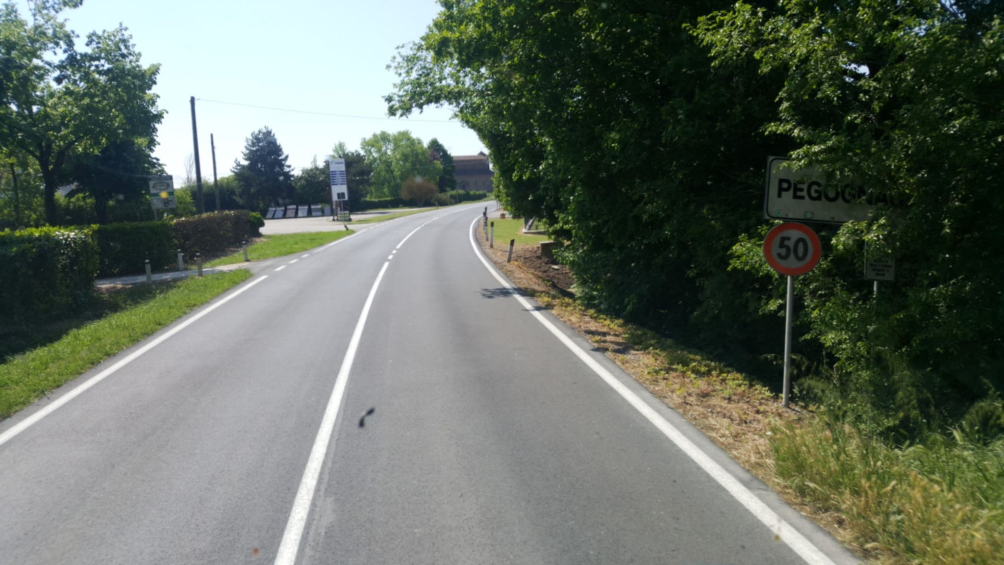 Street view near Ca Rossa, Pegognaga — © klimakas (CC BY-SA · Mapillary)