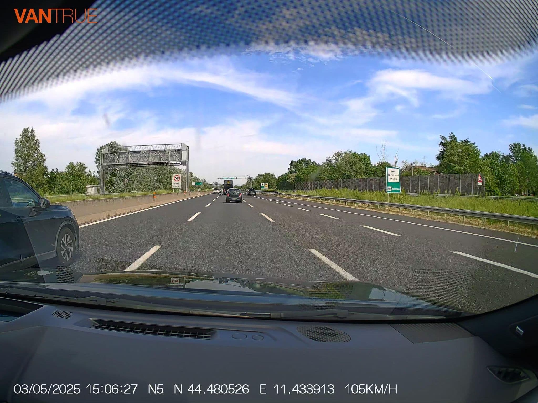 Street view near Luxor Hotel, San Lazzaro — © renaultgt (CC BY-SA · Mapillary)