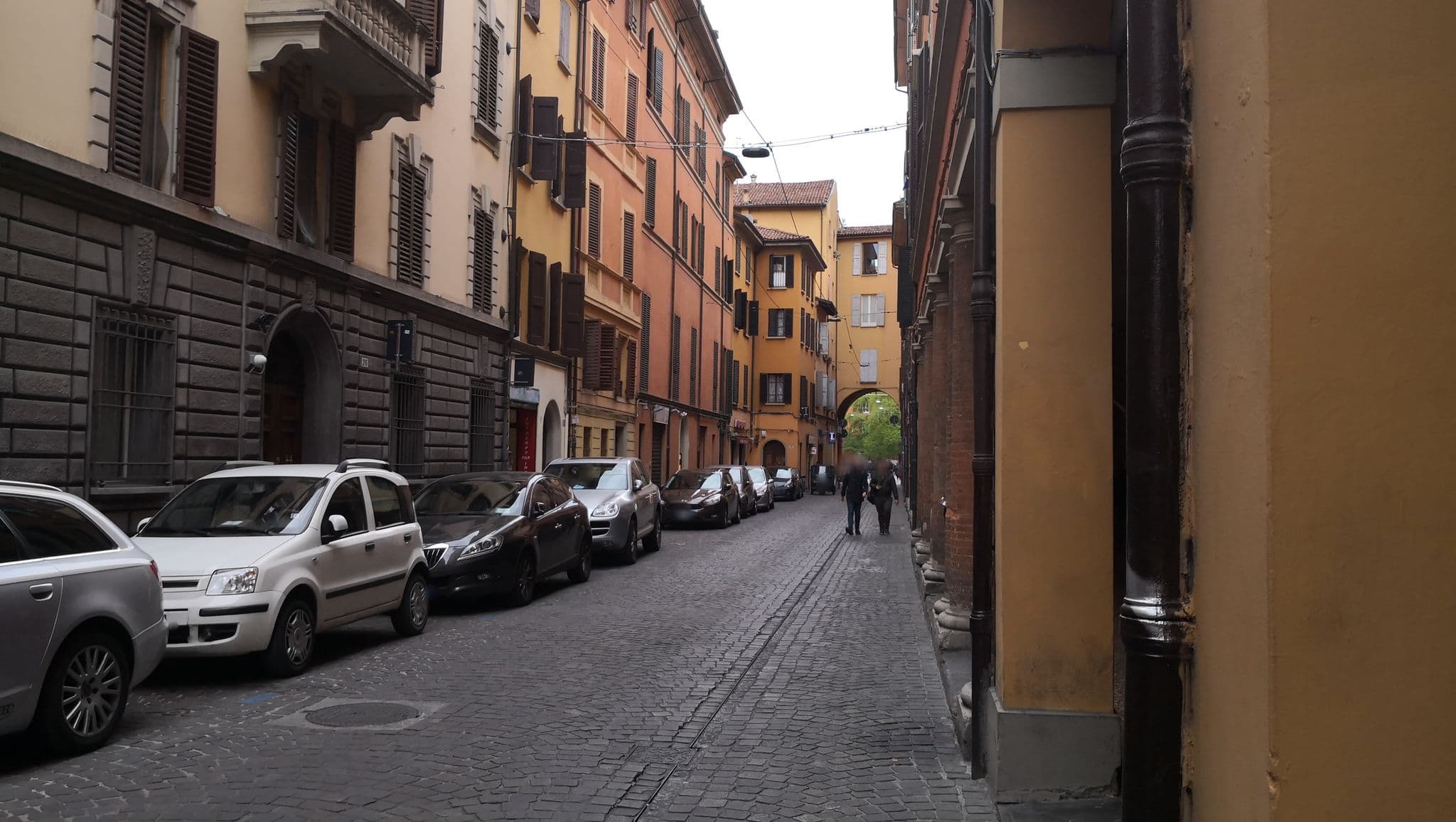 Street view near Albergo Rossini, Bologna — © linqh (CC BY-SA · Mapillary)