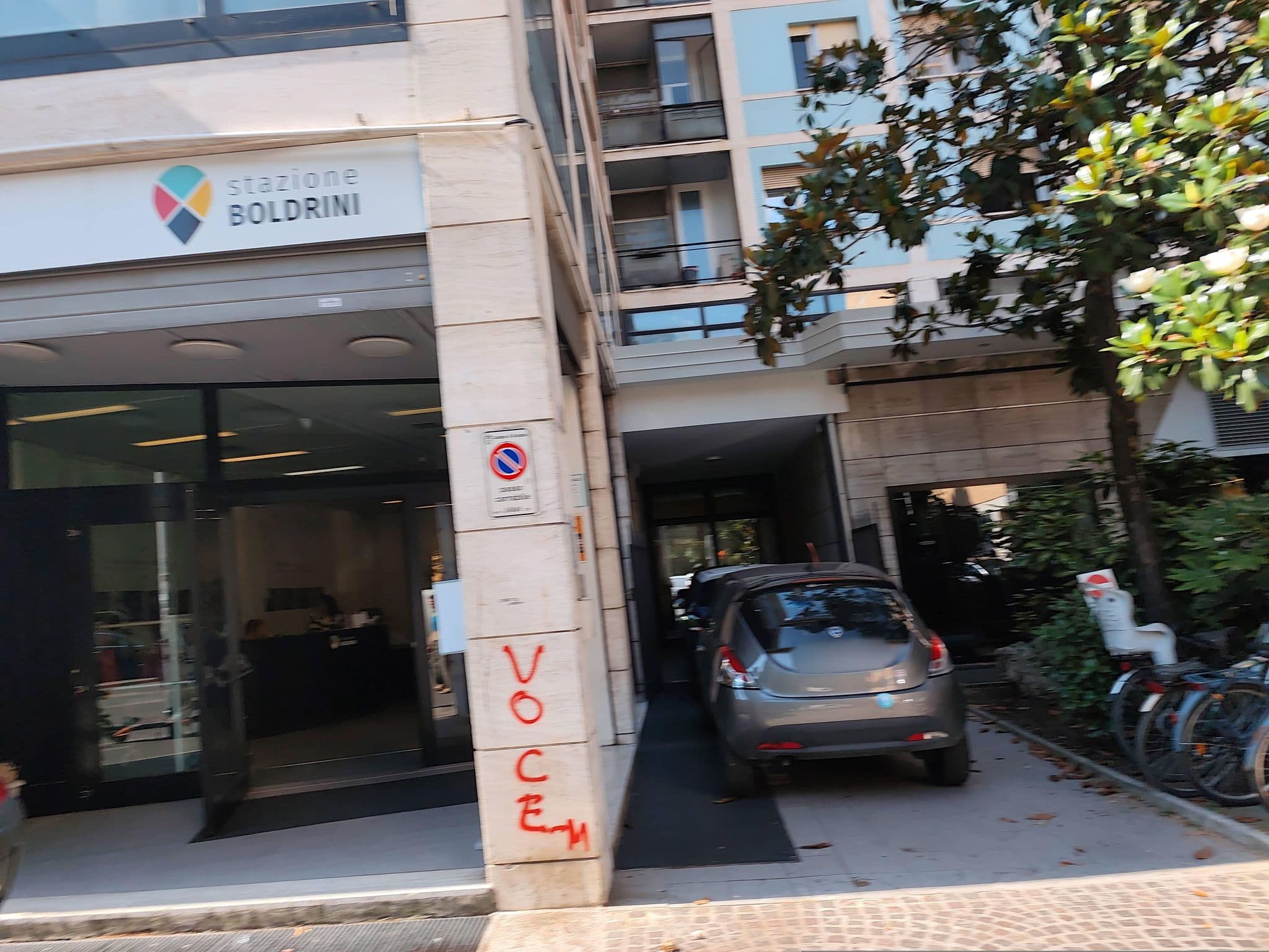Street view near B&B Mercedes, Bologna — © eandre (CC BY-SA · Mapillary)