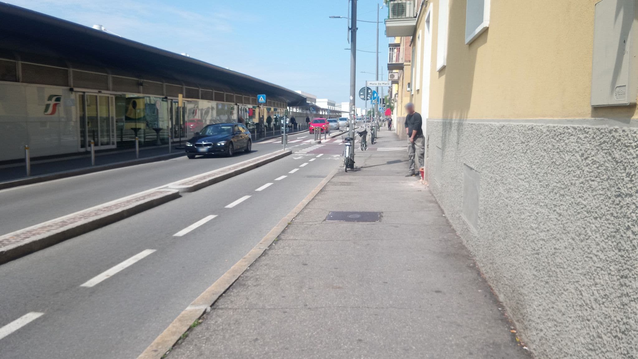 Street view near B&B La Fenice, Bologna — © alesarrett (CC BY-SA · Mapillary)