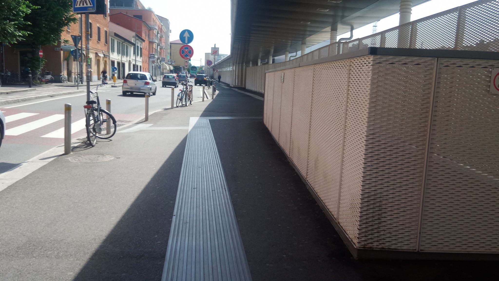 Street view near Casa Gino, Bologna — © alesarrett (CC BY-SA · Mapillary)