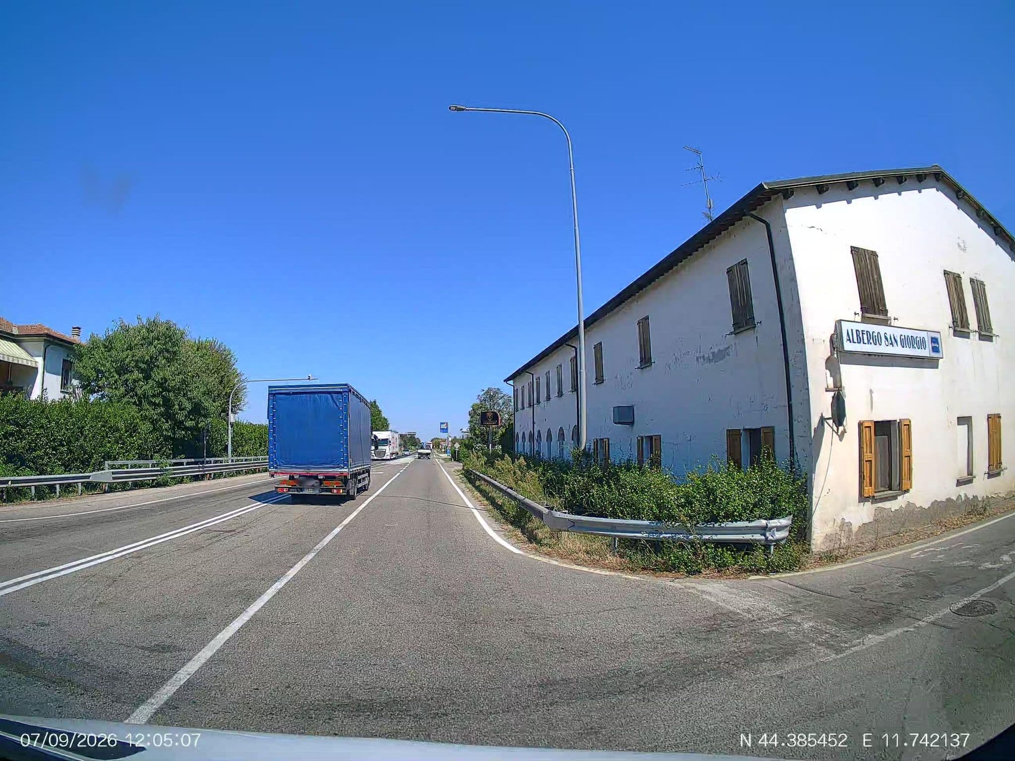 Street view near C.I.T. di Padovani Giorgio e C. SNC, Imola — © renaultgt (CC BY-SA · Mapillary)