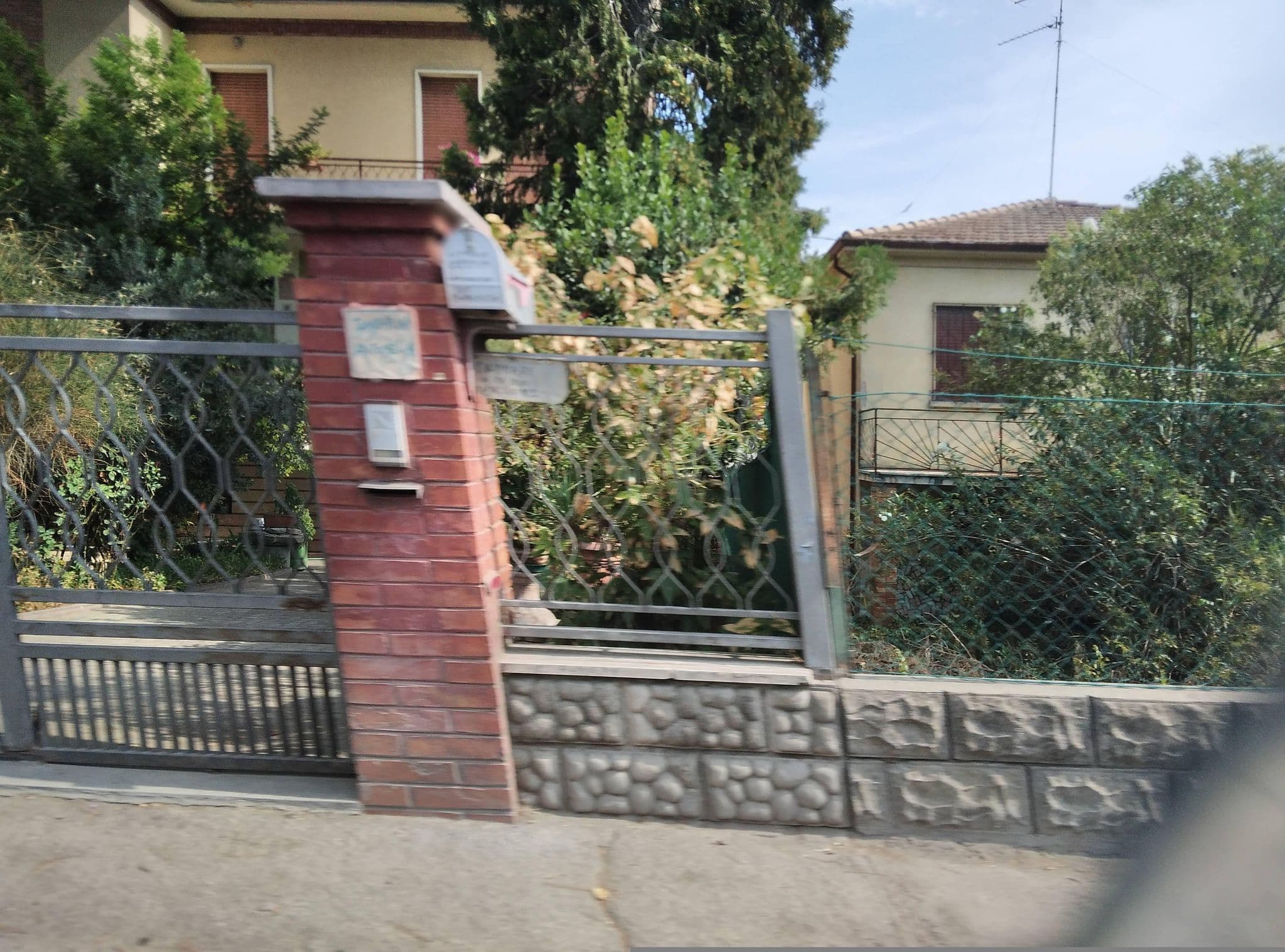 Street view near Al.Flor di Fusini Alida e Fiorenza SNC, Bagnacavallo — © mapfool (CC BY-SA · Mapillary)