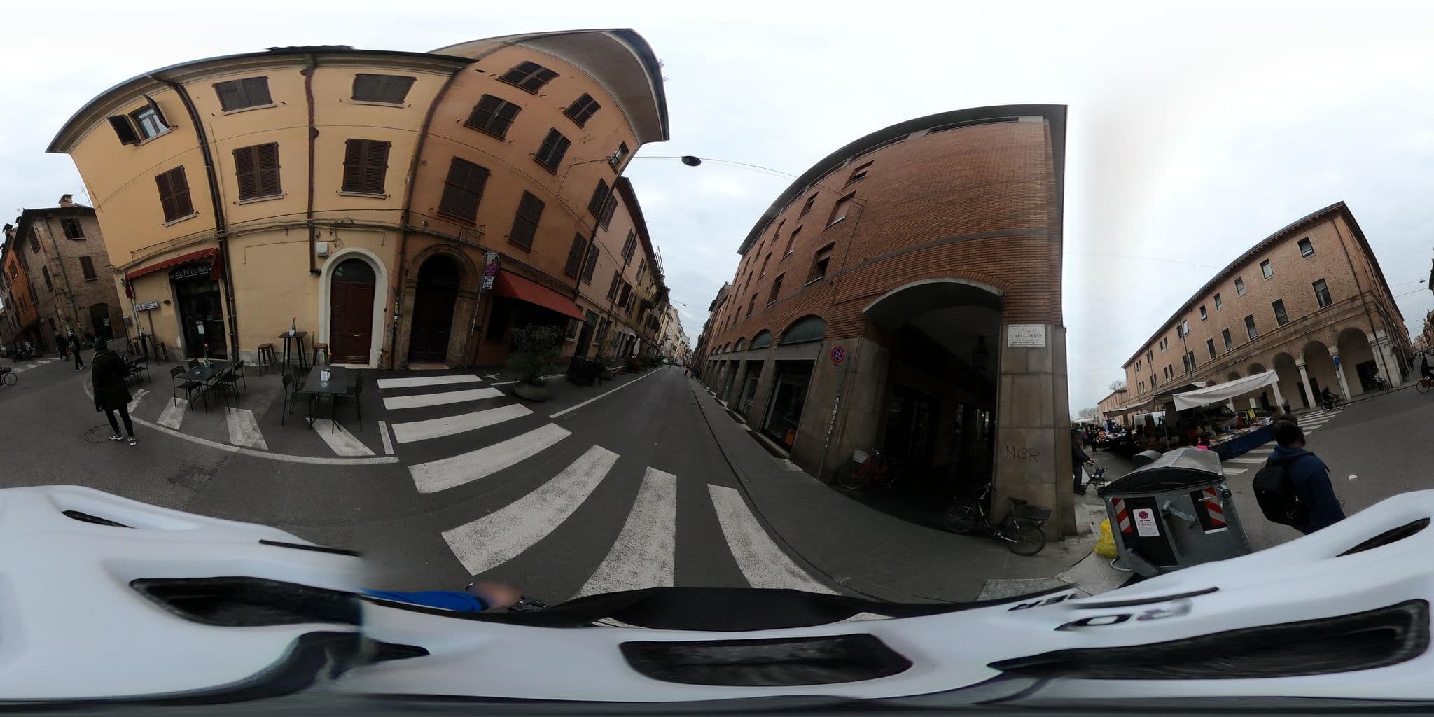 Street view near Dietro le Volte, Ferrara — © alesarrett (CC BY-SA · Mapillary)