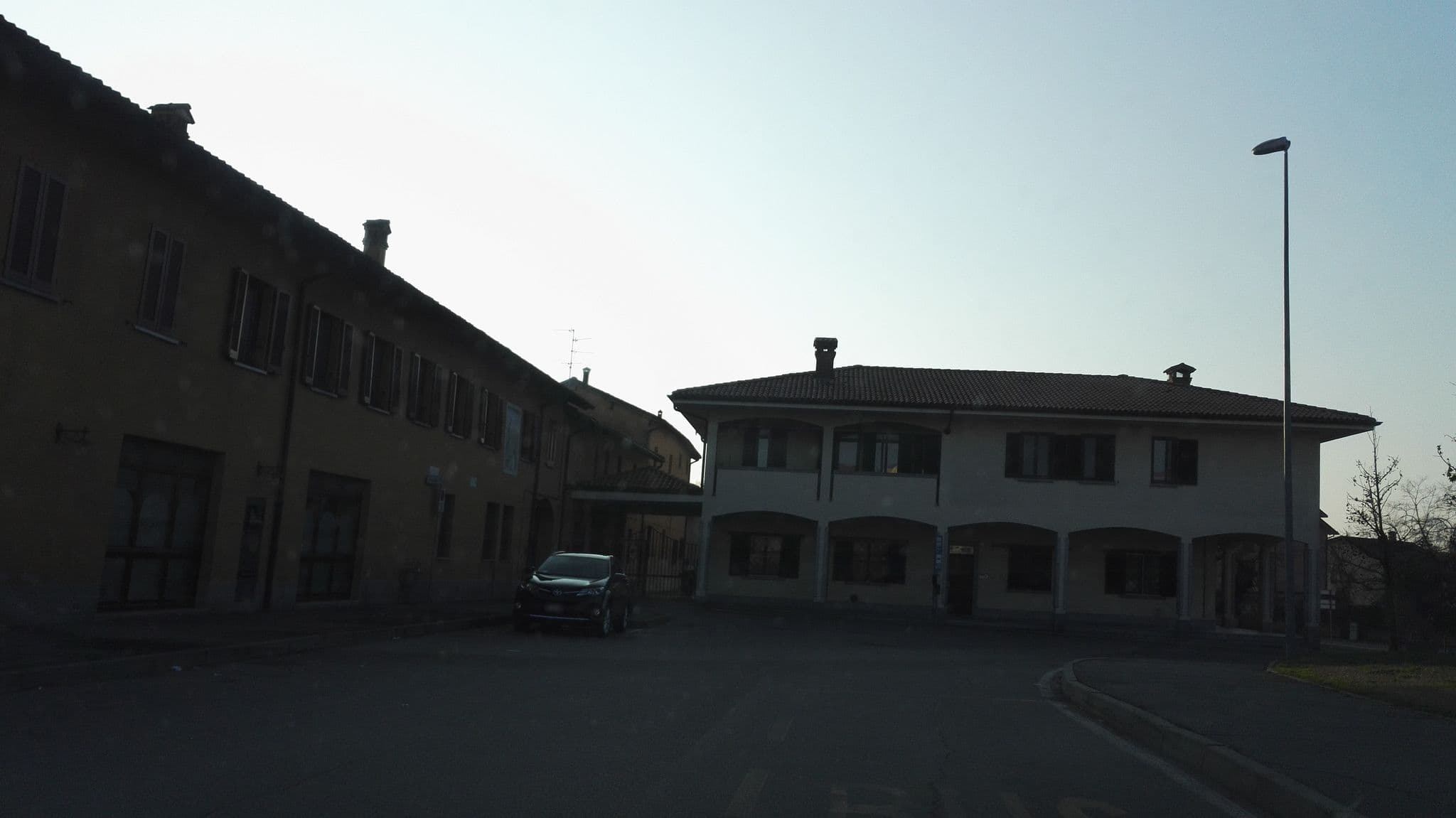 Street view near Albergo Corte Grande, Tribiano — © marcuscalabresus (CC BY-SA · Mapillary)