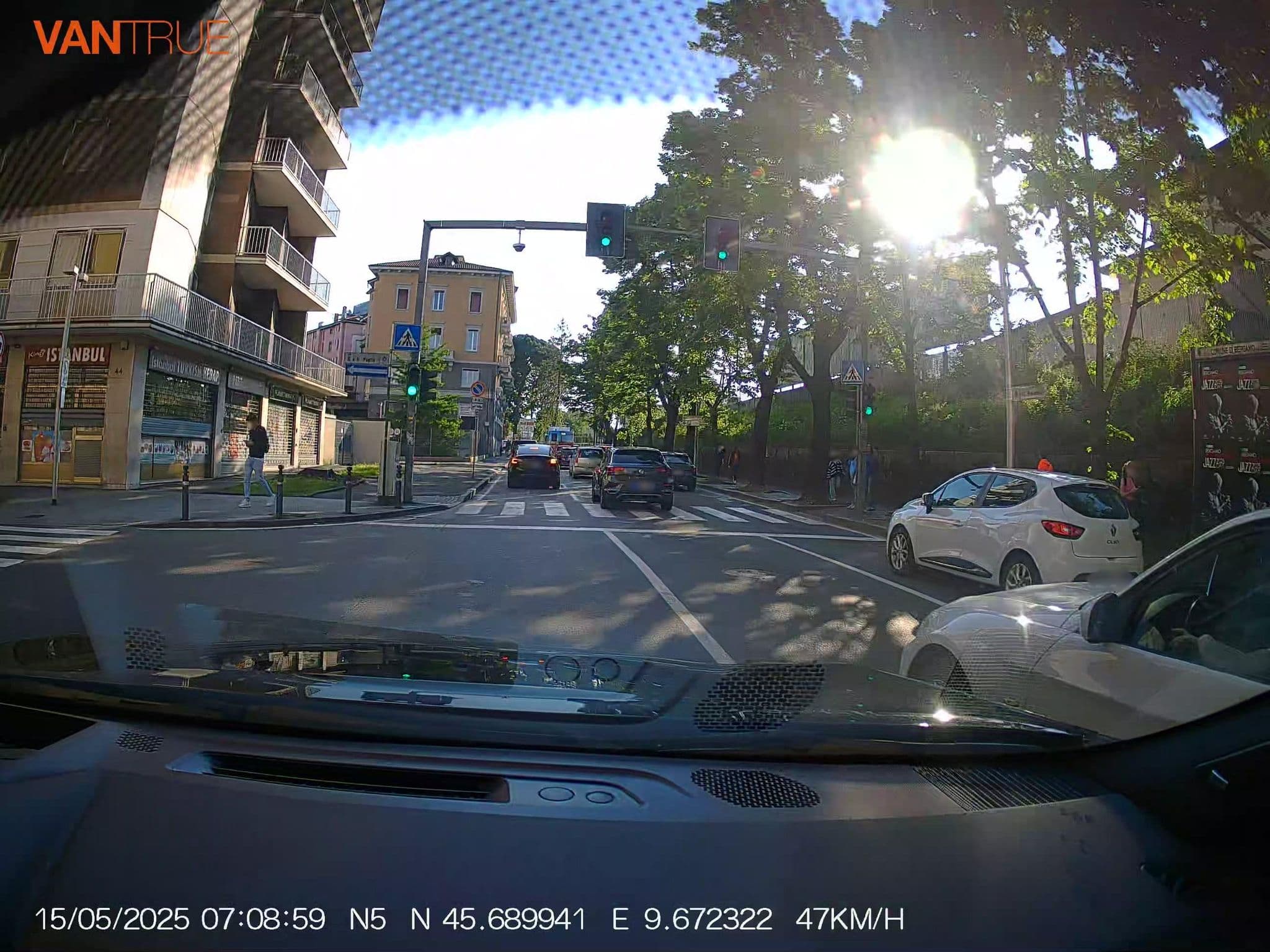 Street view near B&B Beatrice, Bergamo — © renaultgt (CC BY-SA · Mapillary)