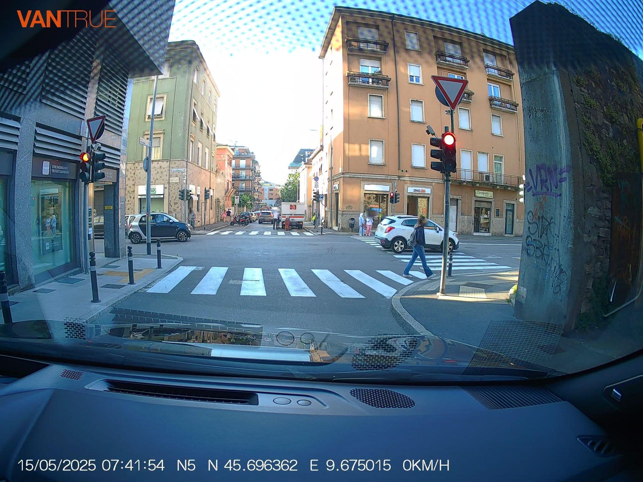Street view near Casalino Rooms, Bergamo — © renaultgt (CC BY-SA · Mapillary)