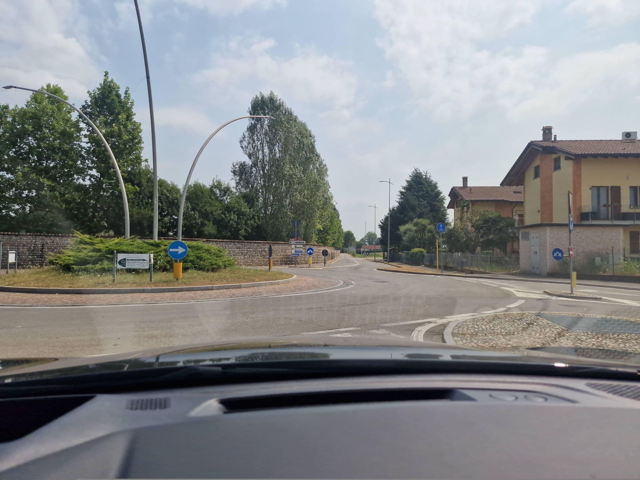 Street view near Albergo Ristorante Quadrifoglio, Urgnano — © renaultgt (CC BY-SA · Mapillary)