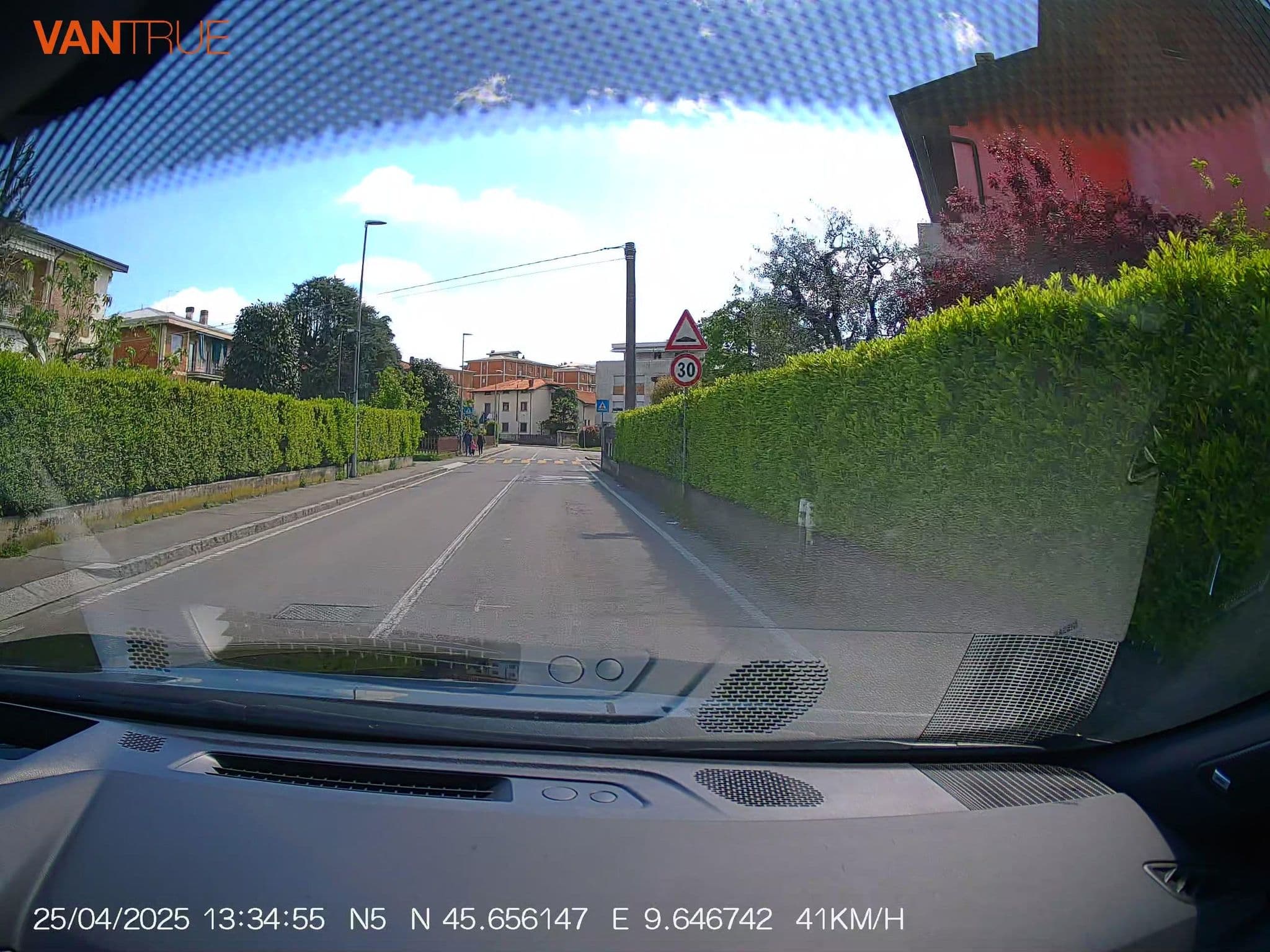 Street view near Art & Hotel Stezzano, Stezzano — © renaultgt (CC BY-SA · Mapillary)
