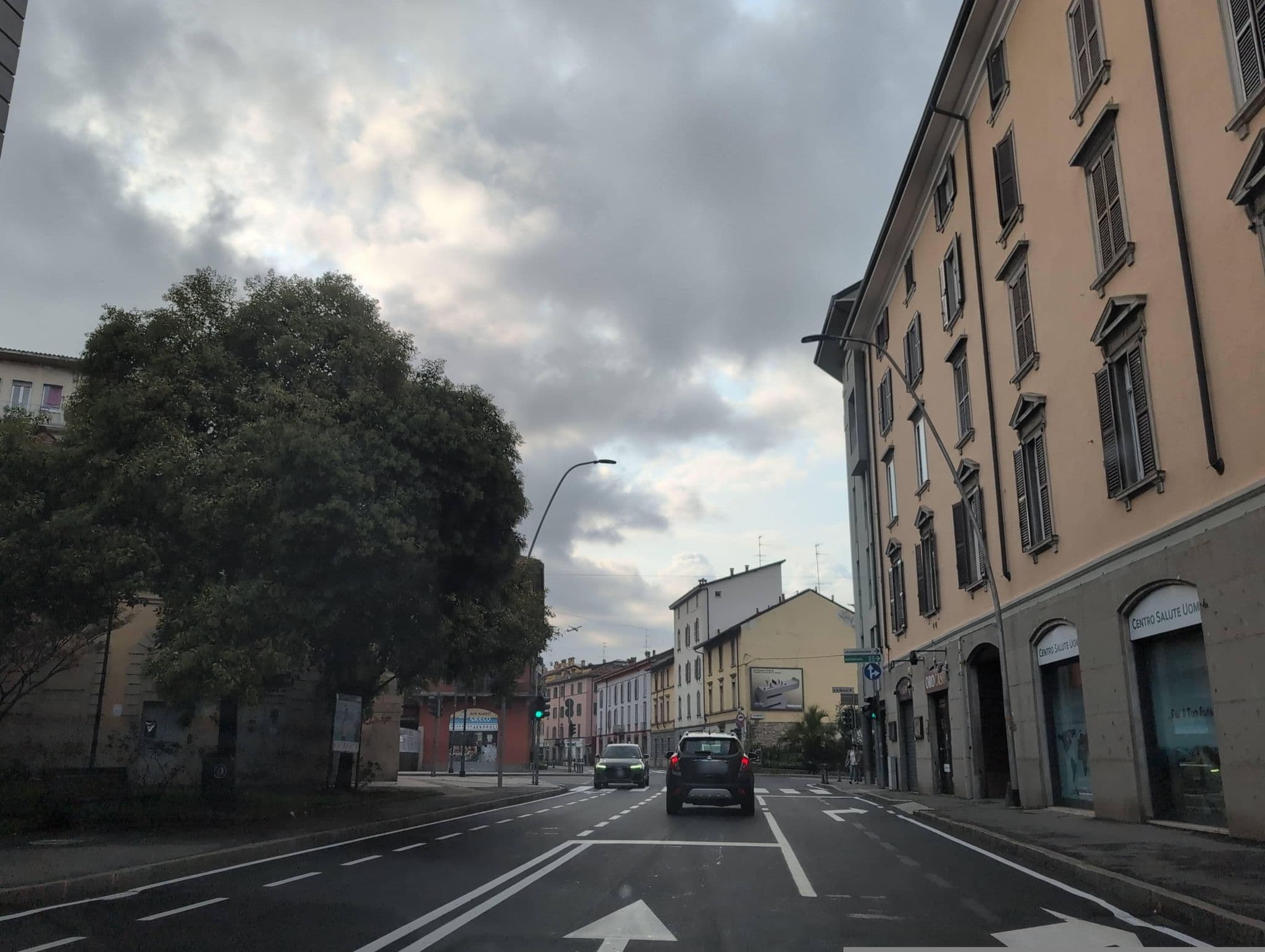 Street view near B&B Io e Caterina, Bergamo — © ivanbranco (CC BY-SA · Mapillary)