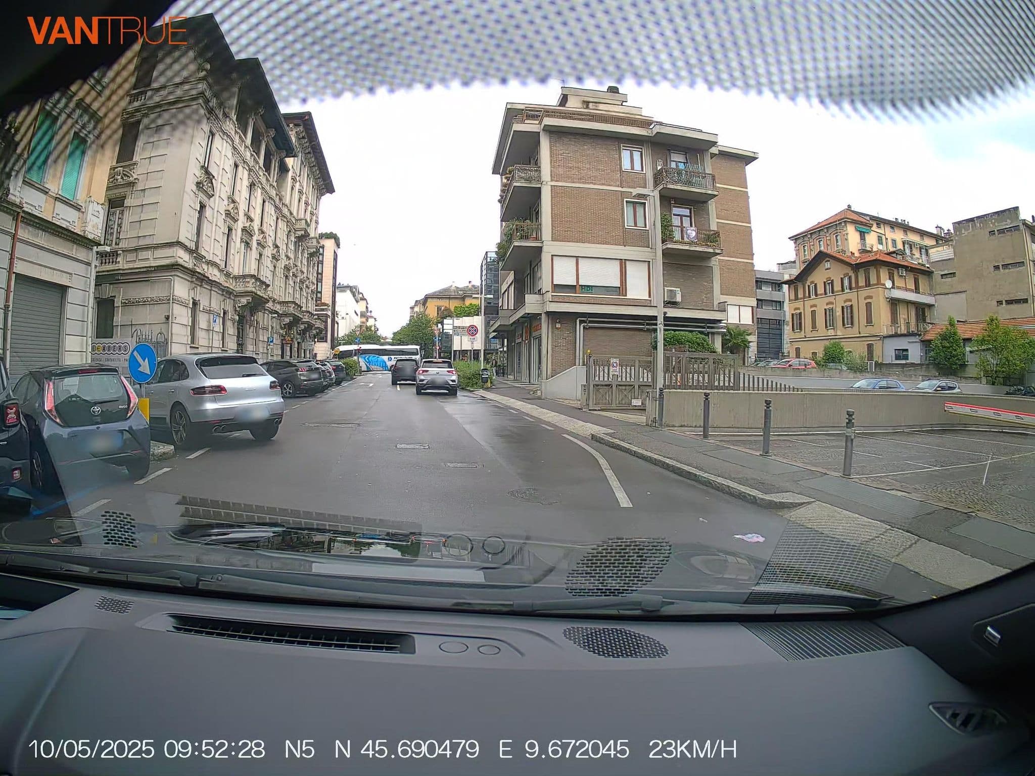 Street view near Mirabella, Bergamo — © renaultgt (CC BY-SA · Mapillary)