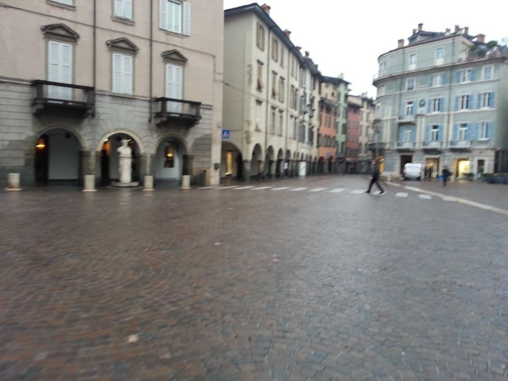 Street view near Il Caravaggio, Bergamo — © giorgiol (CC BY-SA · Mapillary)