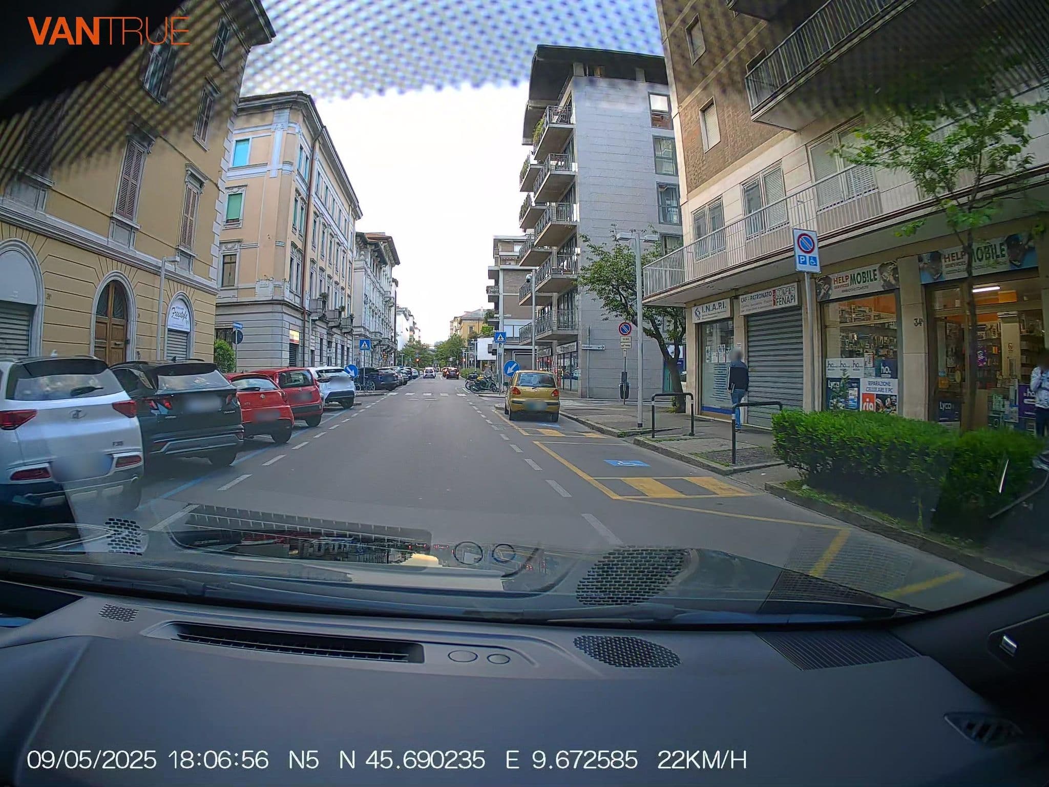 Street view near Abaco Casa Bergamo, Bergamo — © renaultgt (CC BY-SA · Mapillary)