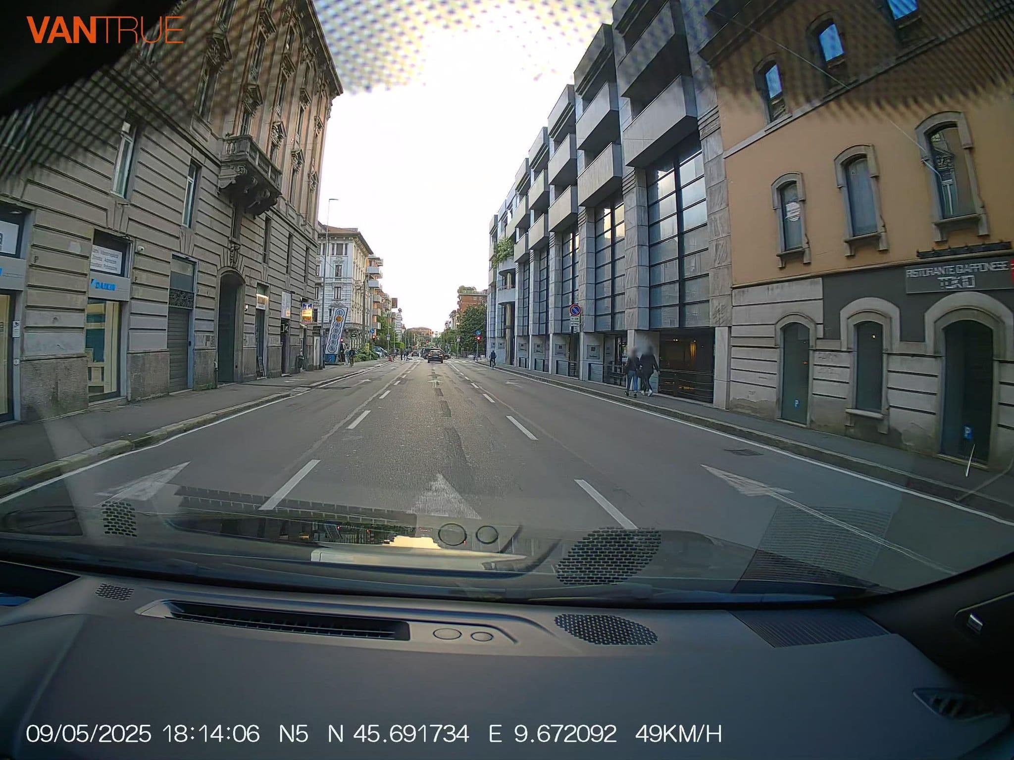 Street view near Arte Bergamo, Bergamo — © renaultgt (CC BY-SA · Mapillary)