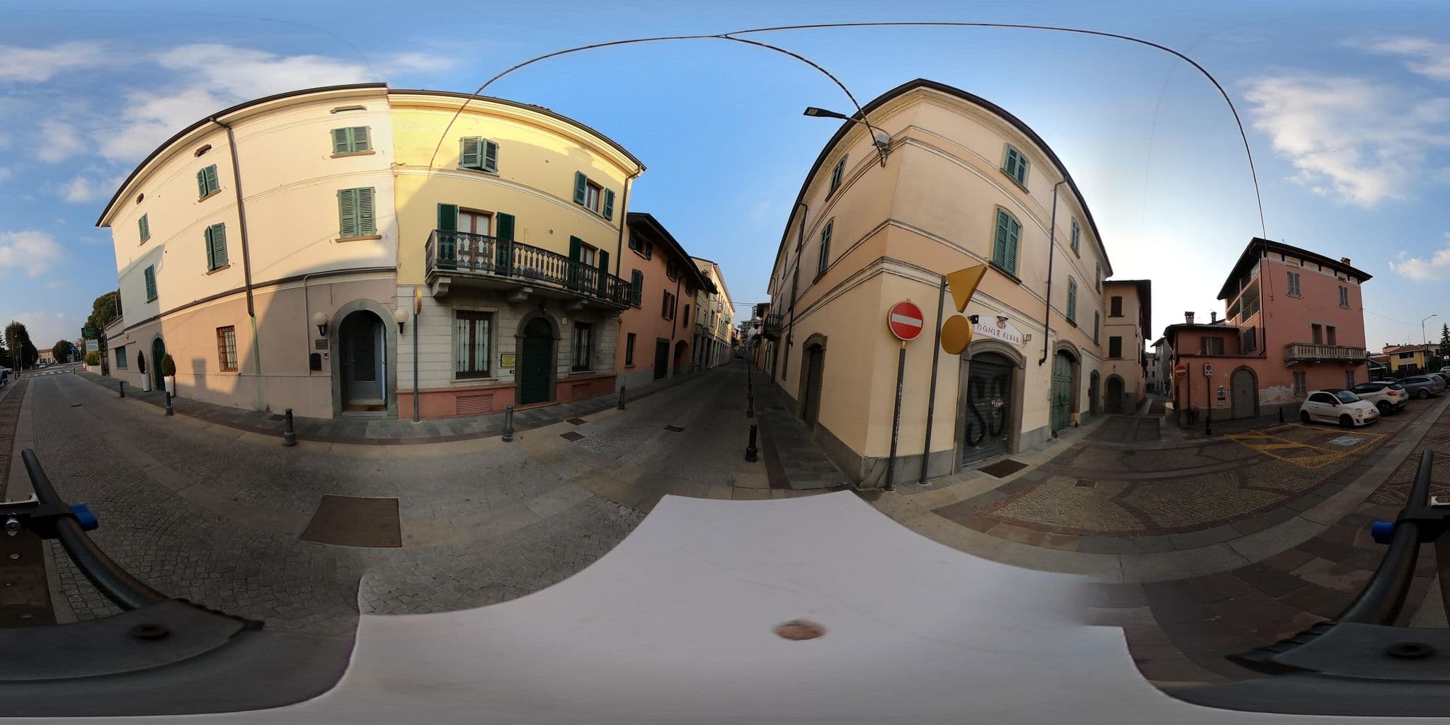 Street view near Albergo Ristorante Due Stazioni, Chiari — © wegavision (CC BY-SA · Mapillary)