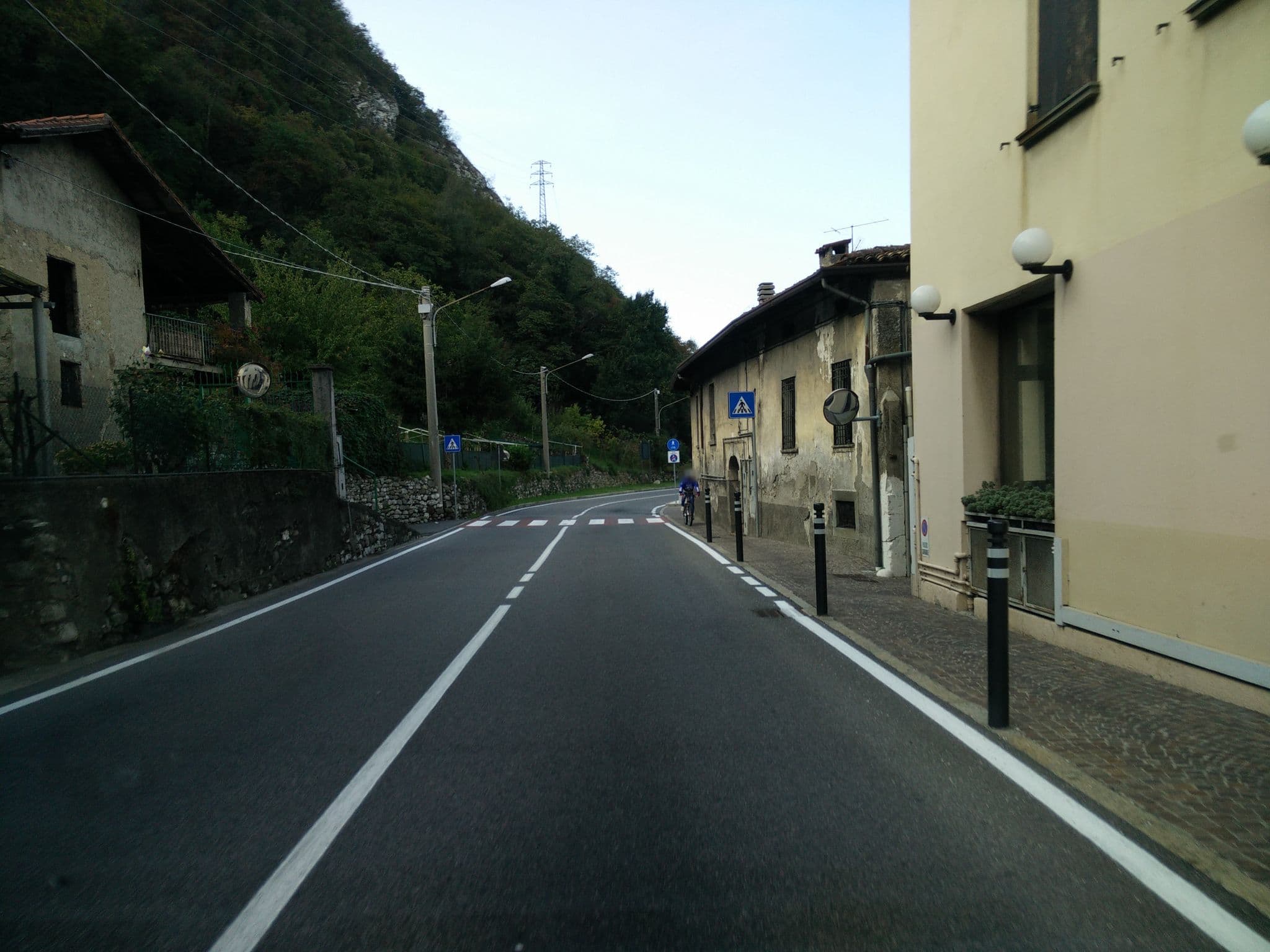 Street view near Villa Franca, Iseo — © joostjakob (CC BY-SA · Mapillary)