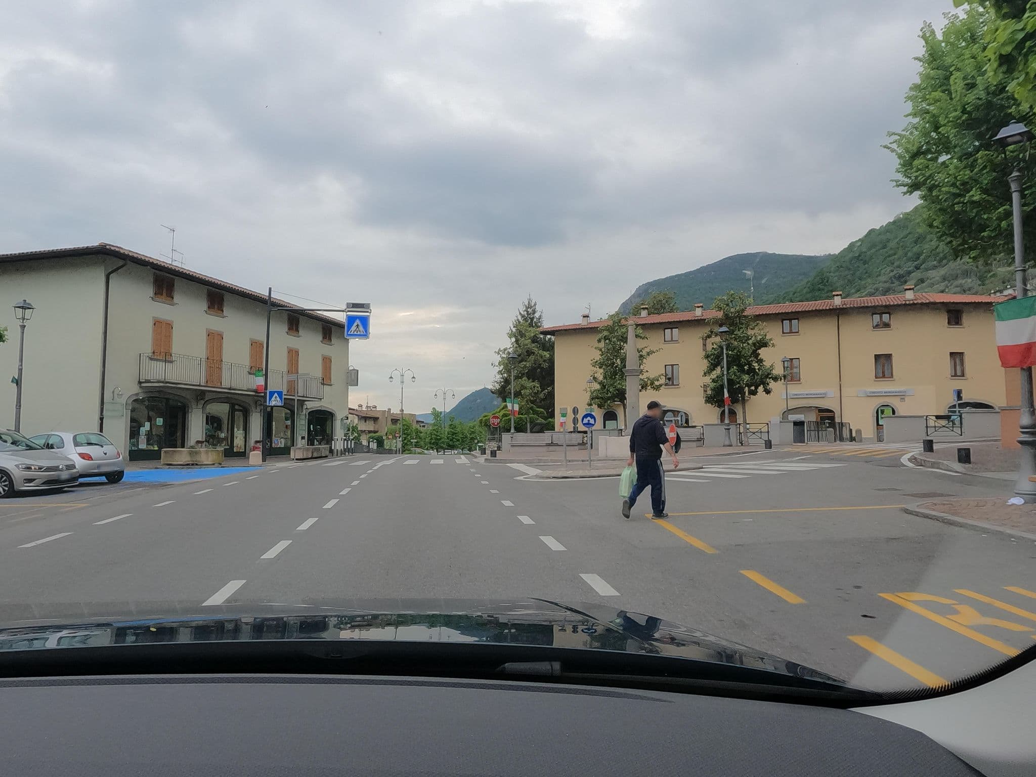 Street view near Hotel Dell'Angelo, Predore — © borovac (CC BY-SA · Mapillary)