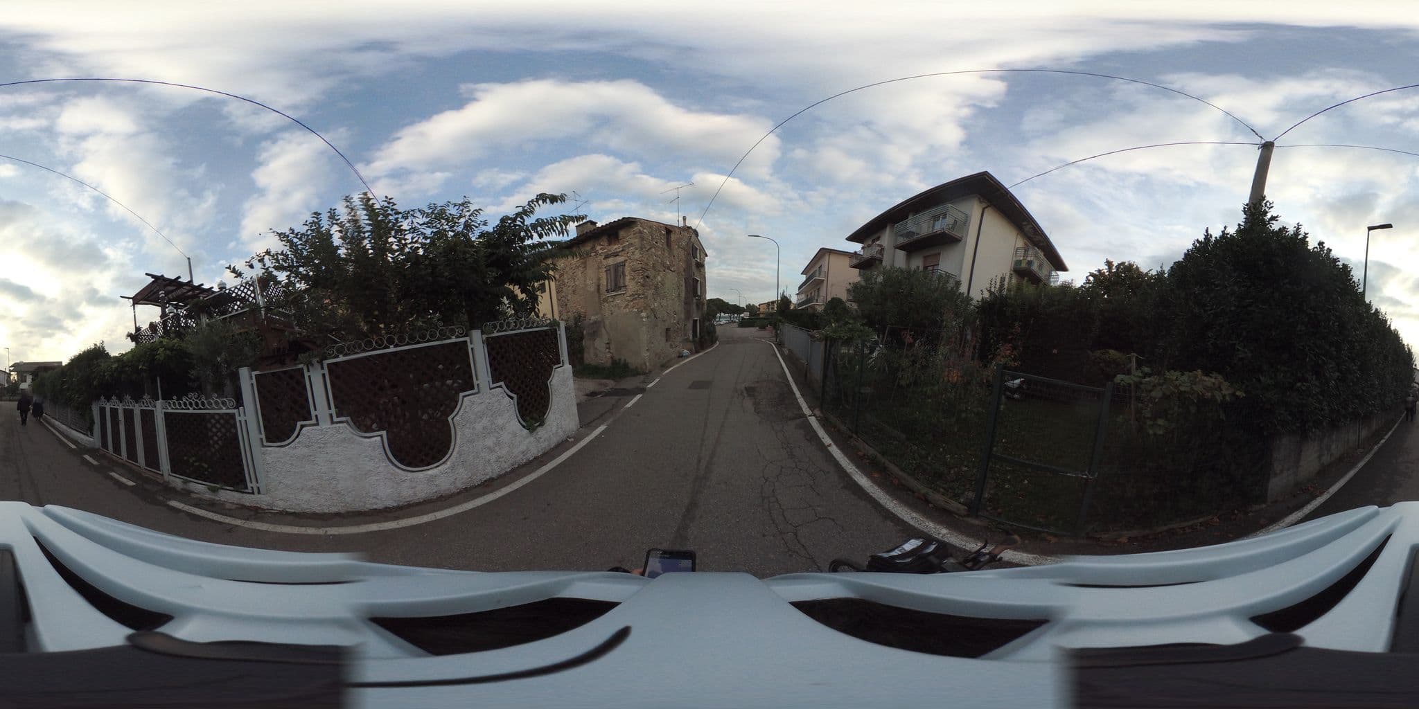 Street view near Nettuno Residence hotel, Peschiera del Garda — © giubar (CC BY-SA · Mapillary)