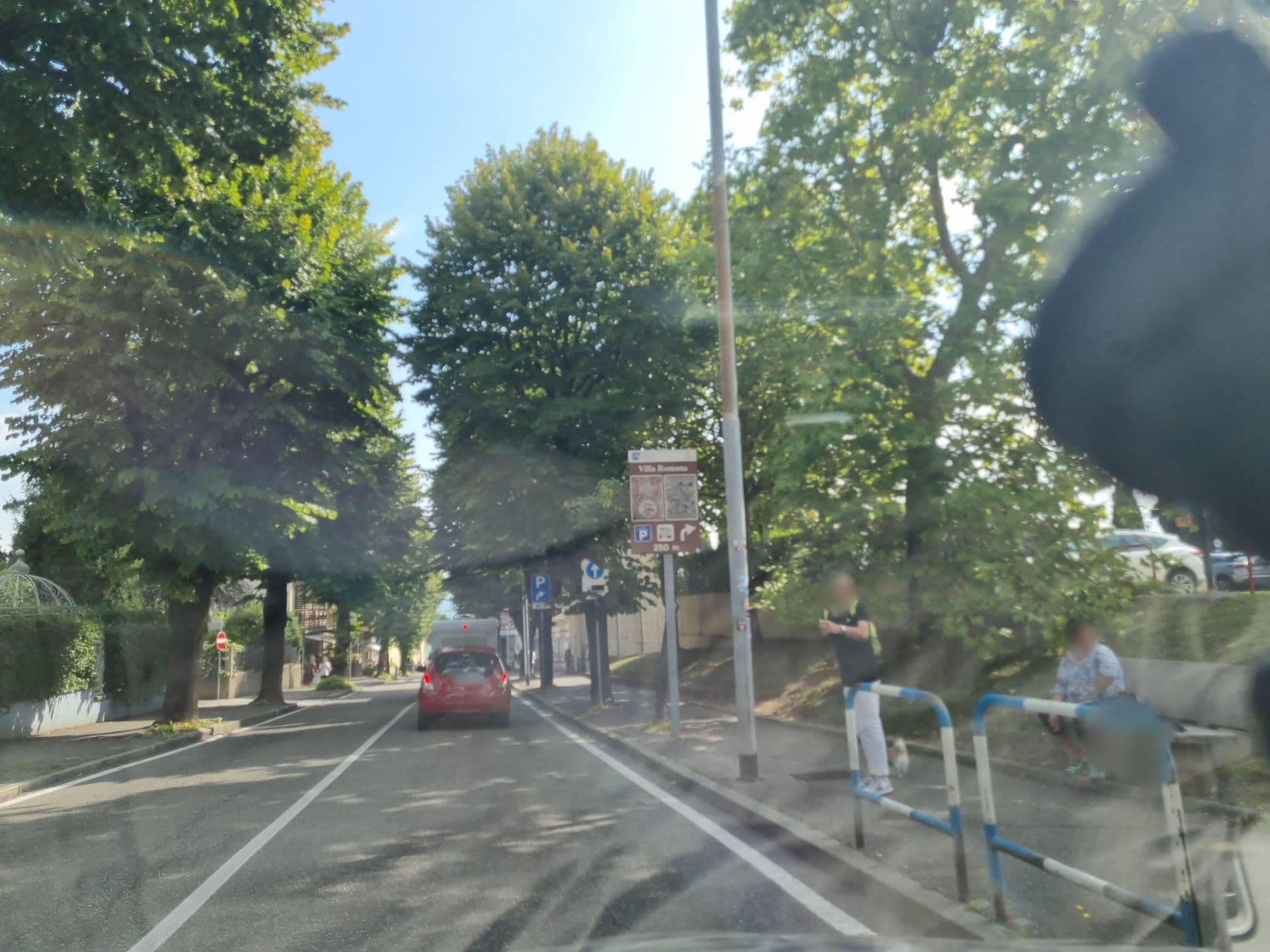 Street view near B&B Della Mimosa, Desenzano del Garda — © dsmm (CC BY-SA · Mapillary)