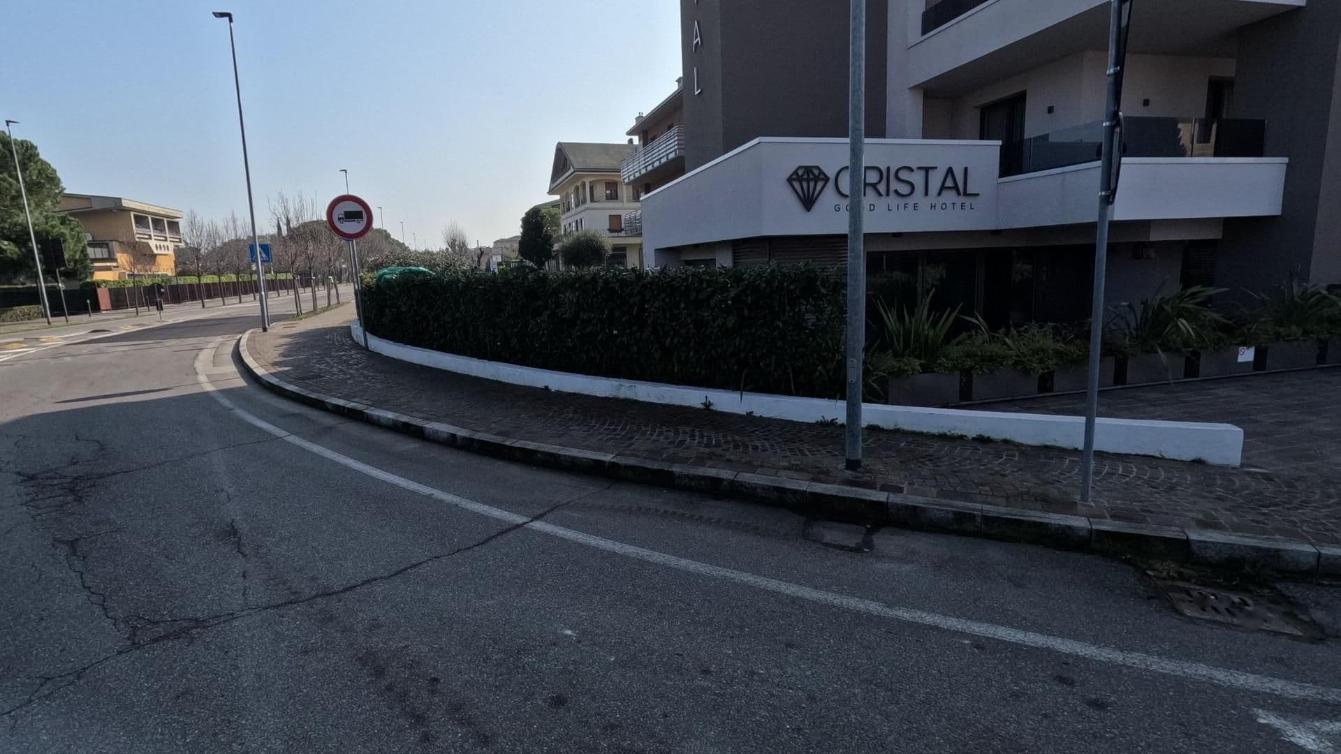 Street view near Villa Rina, San Martino della Battaglia — © bct (CC BY-SA · Mapillary)