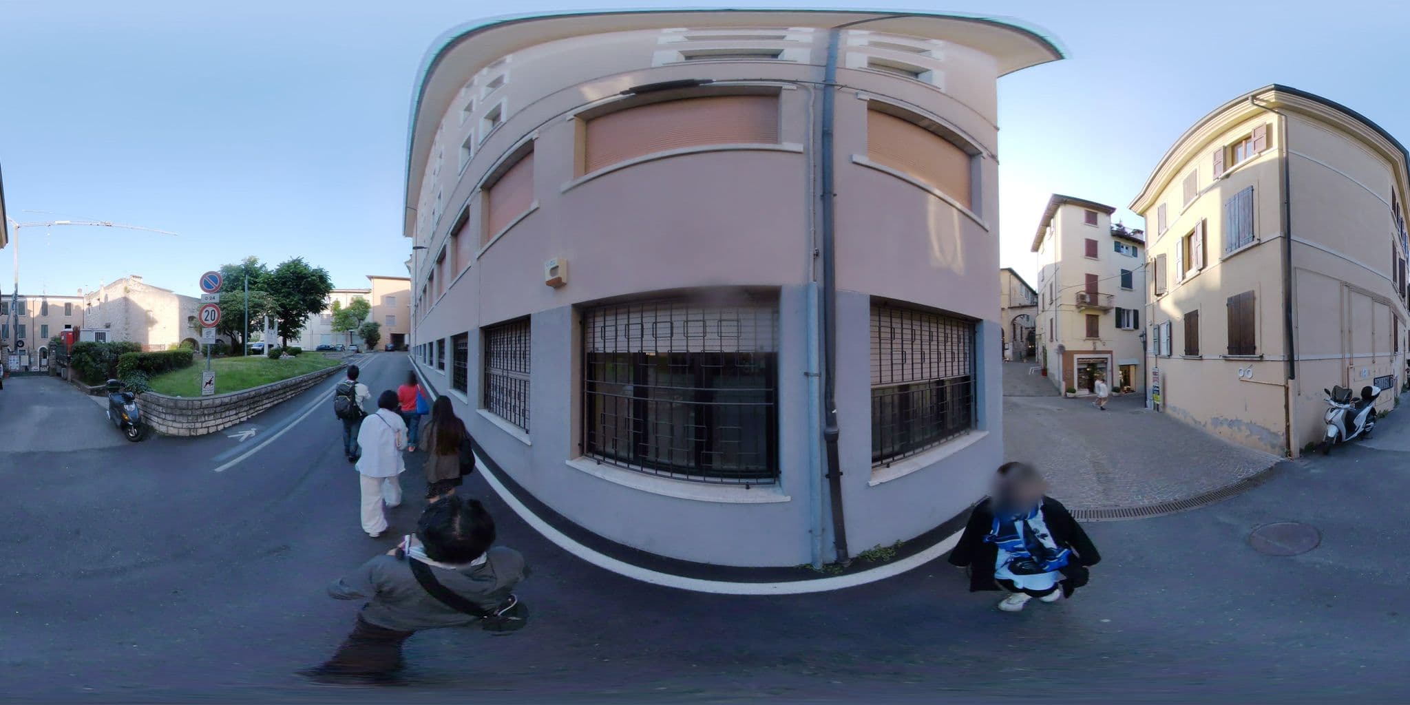 Street view near Ivana Sweet House, Desenzano del Garda — © mapconcierge (CC BY-SA · Mapillary)