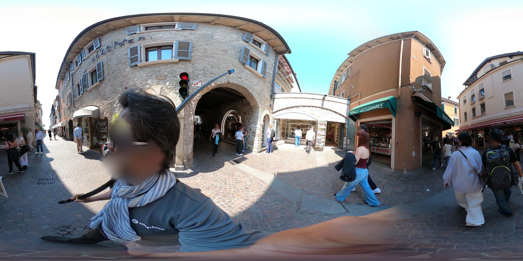 Street view near Le Reve B&B, Sirmione — © mapconcierge (CC BY-SA · Mapillary)