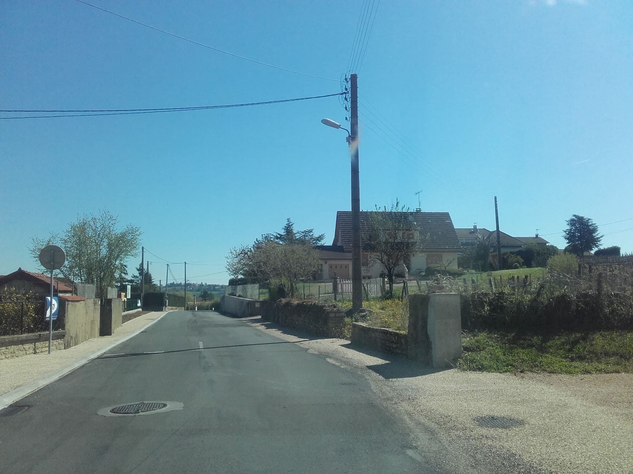 Street view near La Grange de Johanni, Prissé — © alexcorioze (CC BY-SA · Mapillary)
