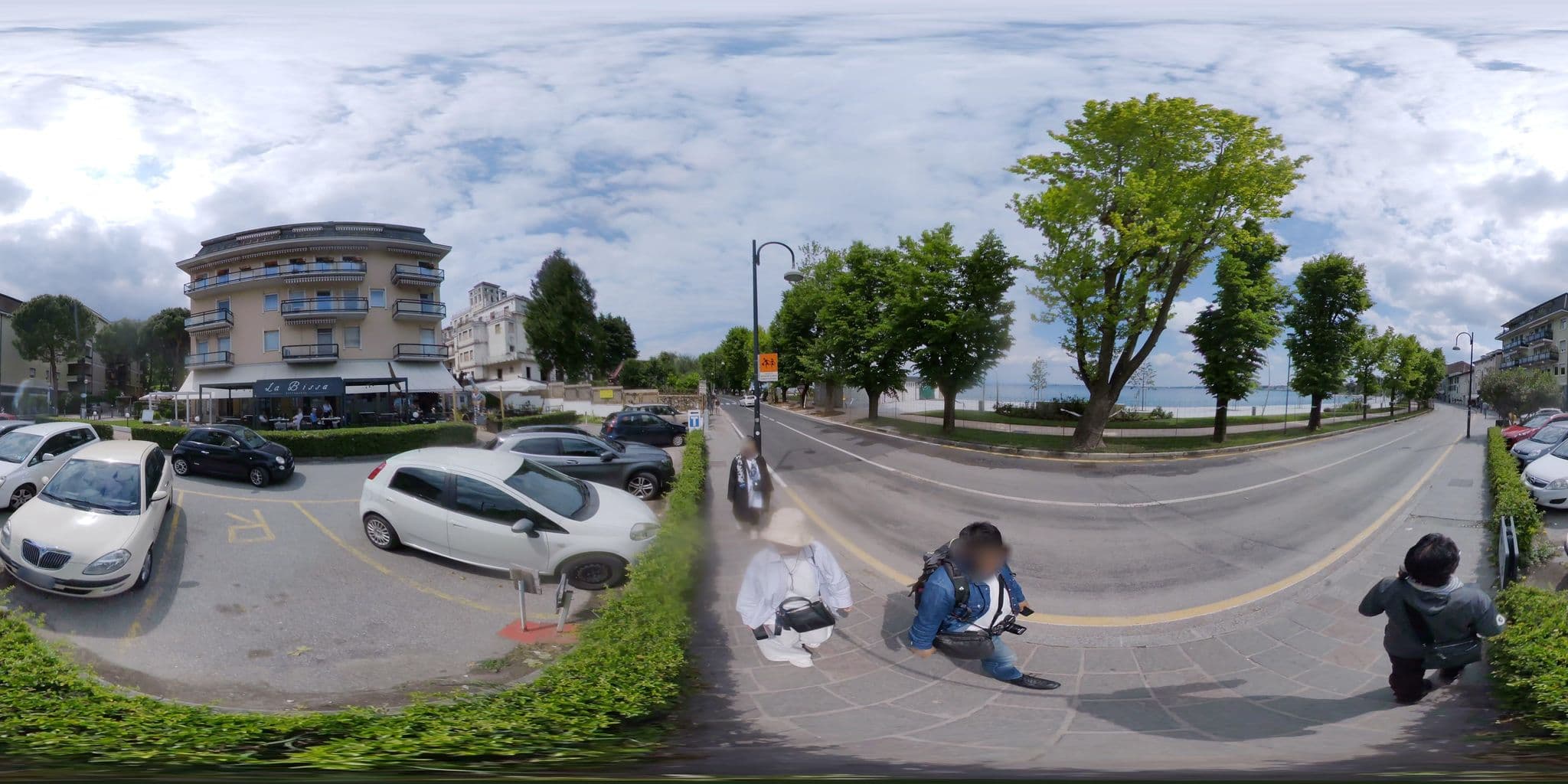 Street view near DesenzanoLoft Un Tuffo Nel Lago, Desenzano del Garda — © mapconcierge (CC BY-SA · Mapillary)