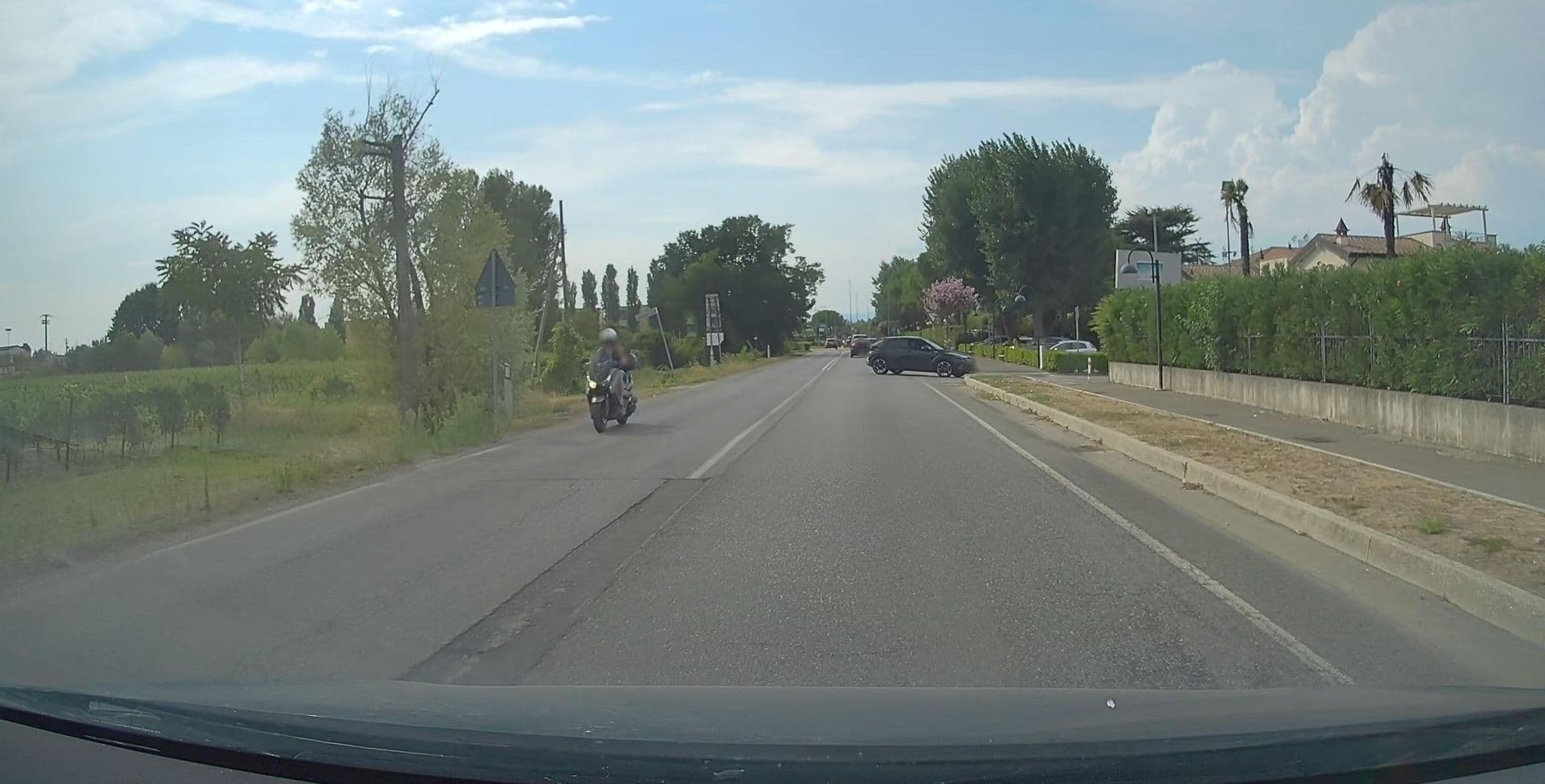 Street view near Hotel Stella Marina, San Martino della Battaglia — © gpsmapper (CC BY-SA · Mapillary)