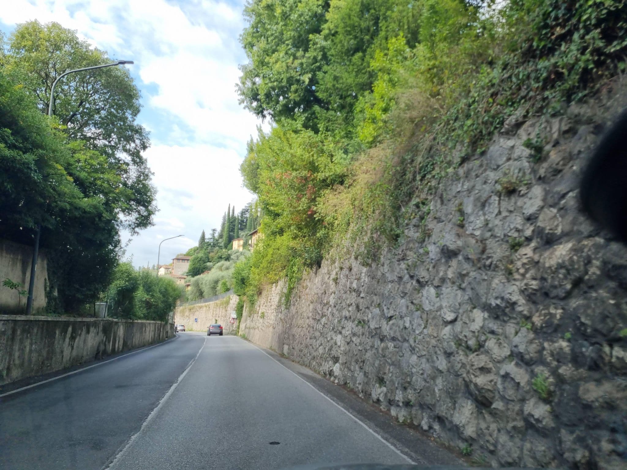 Street view near Albergo Ristorante Baia D'oro di Terzi SRL, Gargnano — © dsmm (CC BY-SA · Mapillary)