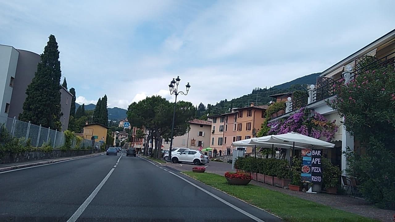 Street view near Hotel Saturnia, Gardone Riviera — © thetornado76 (CC BY-SA · Mapillary)
