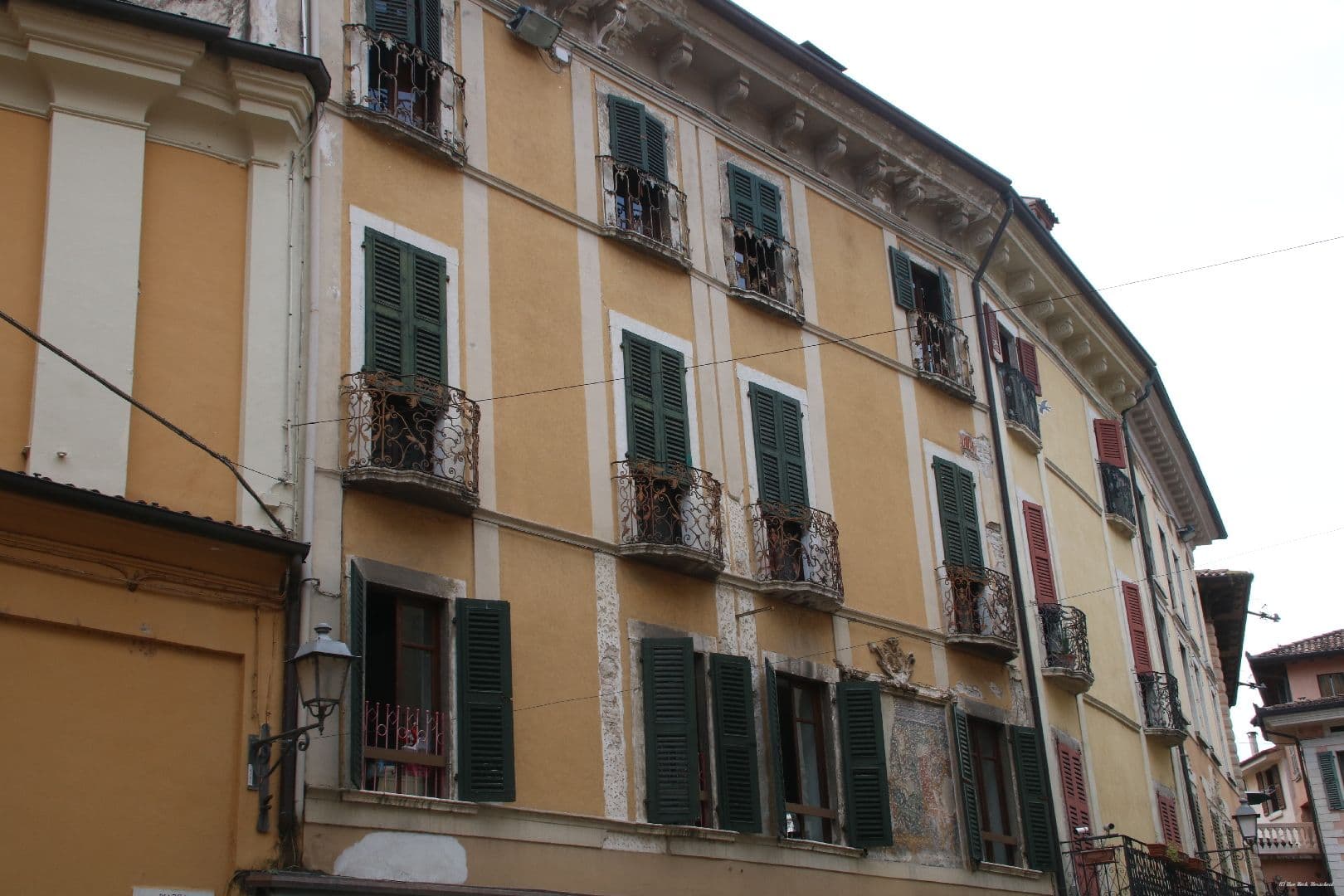 Street view near Albergo Nonna Ebe di Previdi Attilio e C. SNC, Salò — © uwekoch (CC BY-SA · Mapillary)