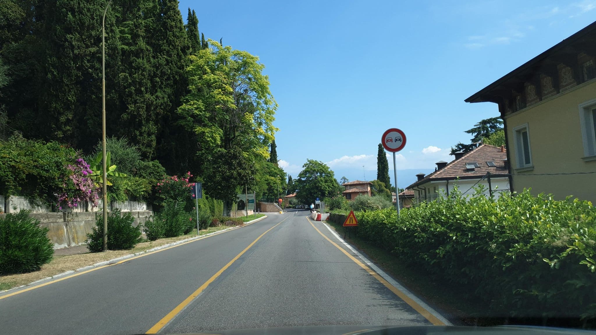 Street view near Nonna Ebe, Salò — © jopparn (CC BY-SA · Mapillary)