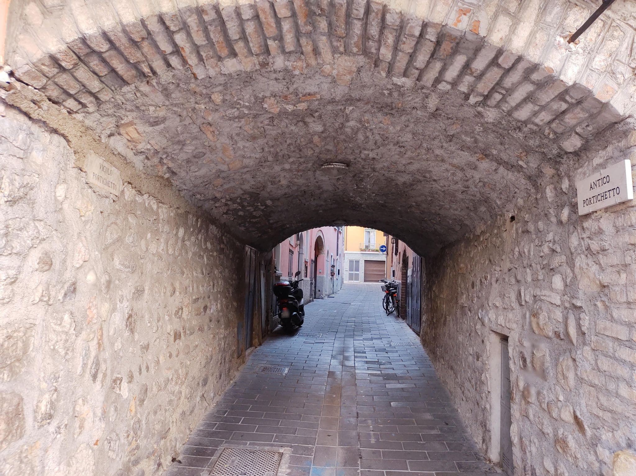 Street view near Prater SNC di Luana Padrenostro & C., Toscolano Maderno — © thetornado76 (CC BY-SA · Mapillary)